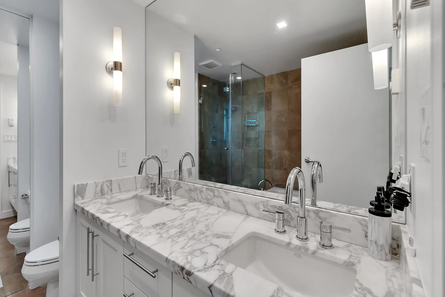 1904 1616 Bayshore Drive