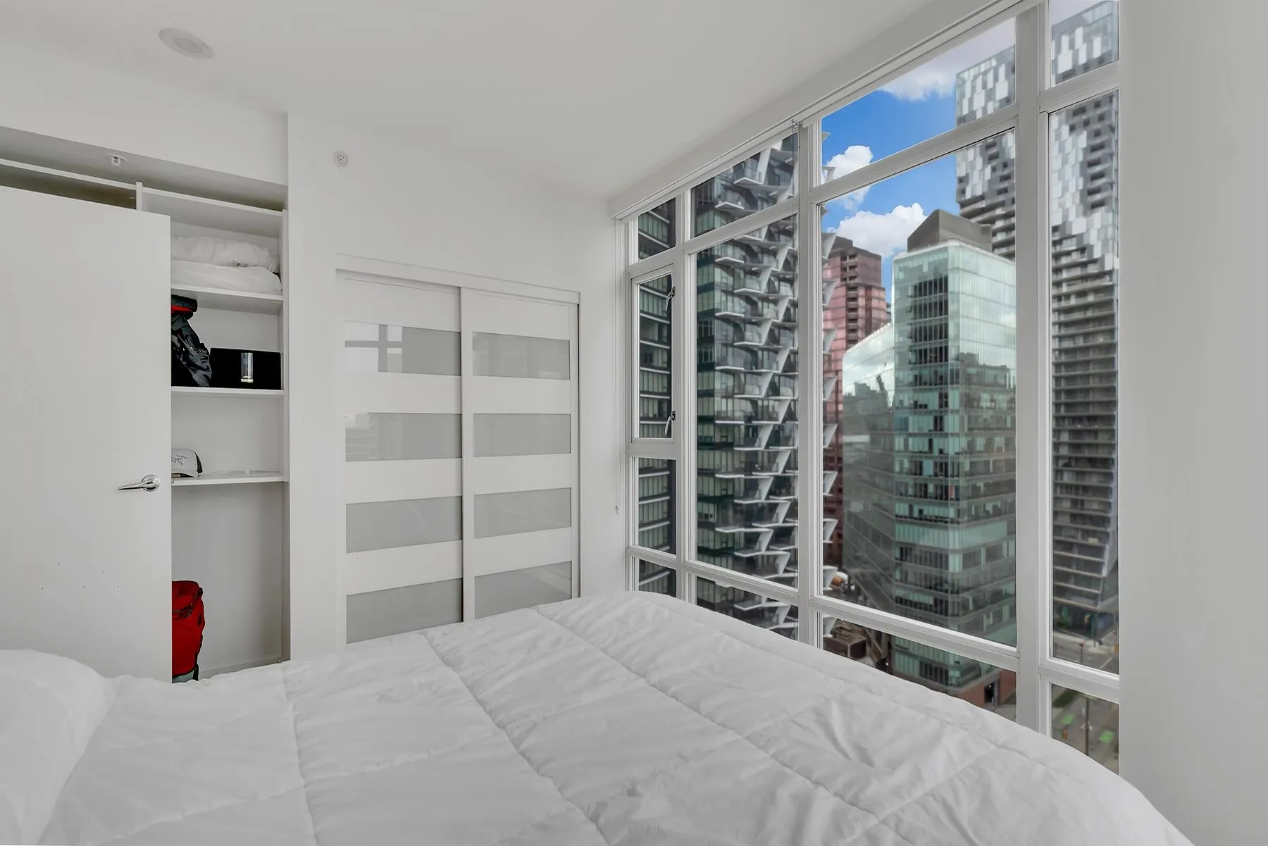 1904 1616 Bayshore Drive