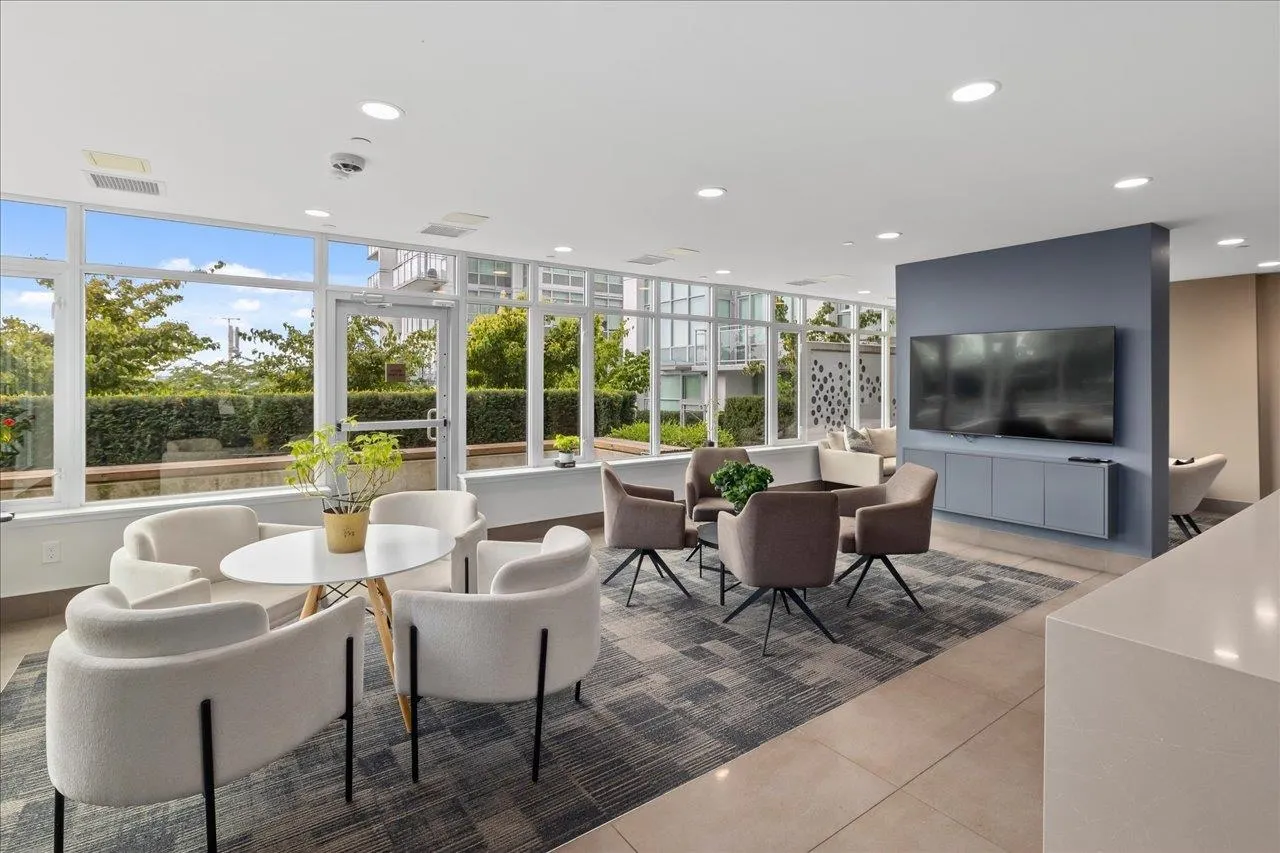 607 258 Nelson's Court