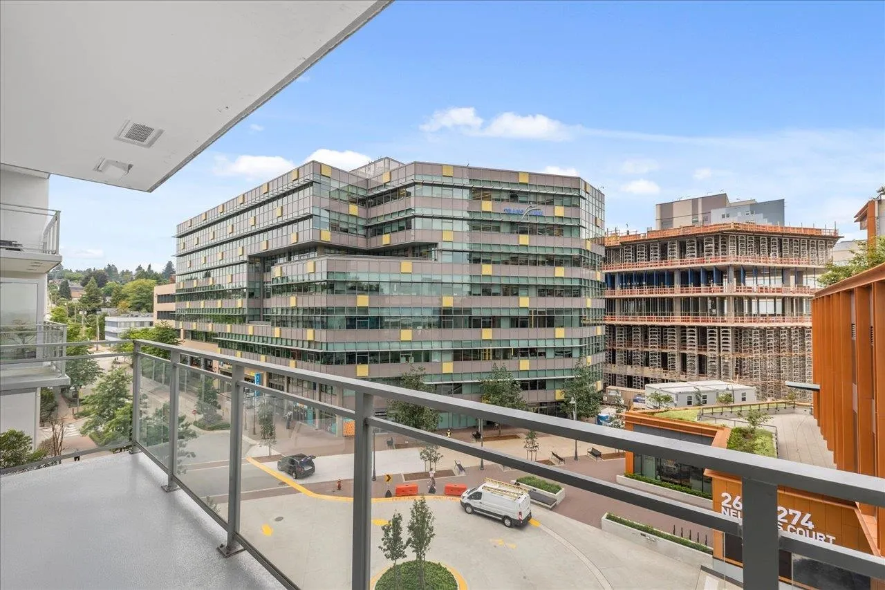 607 258 Nelson's Court