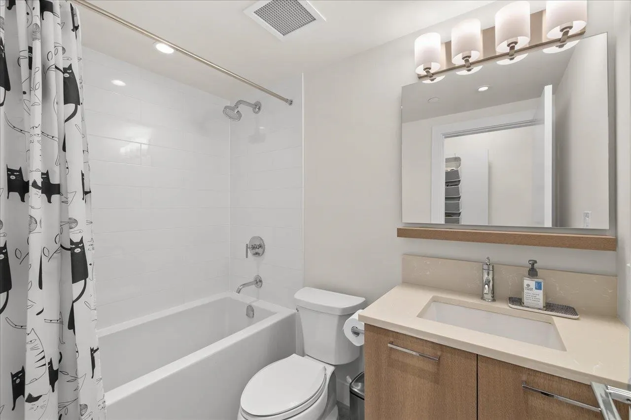 607 258 Nelson's Court