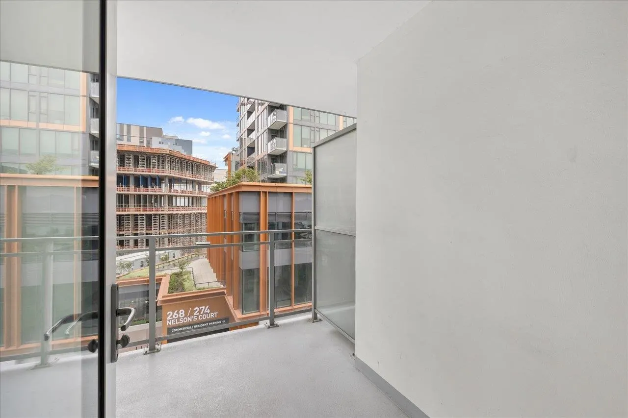 607 258 Nelson's Court