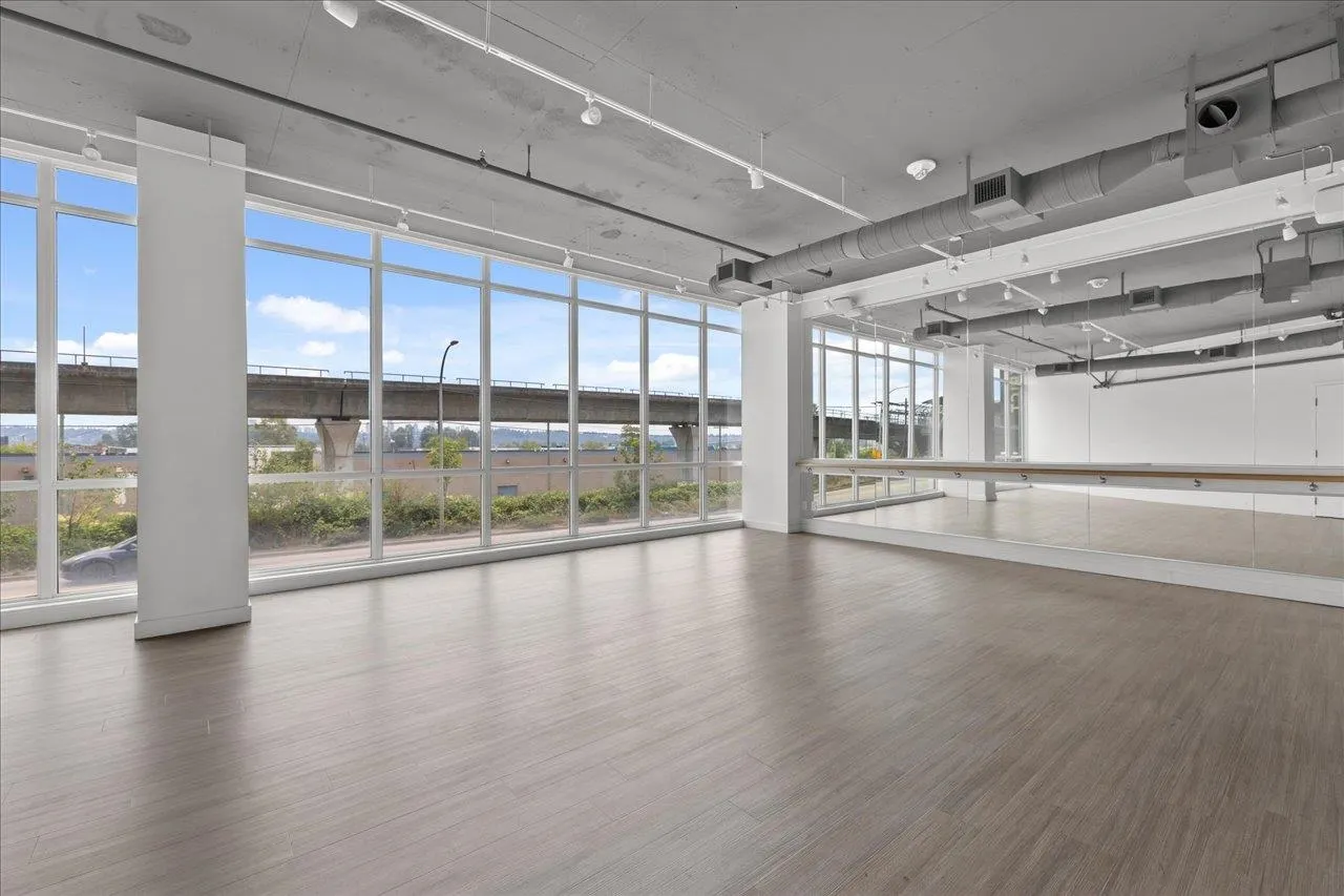 607 258 Nelson's Court