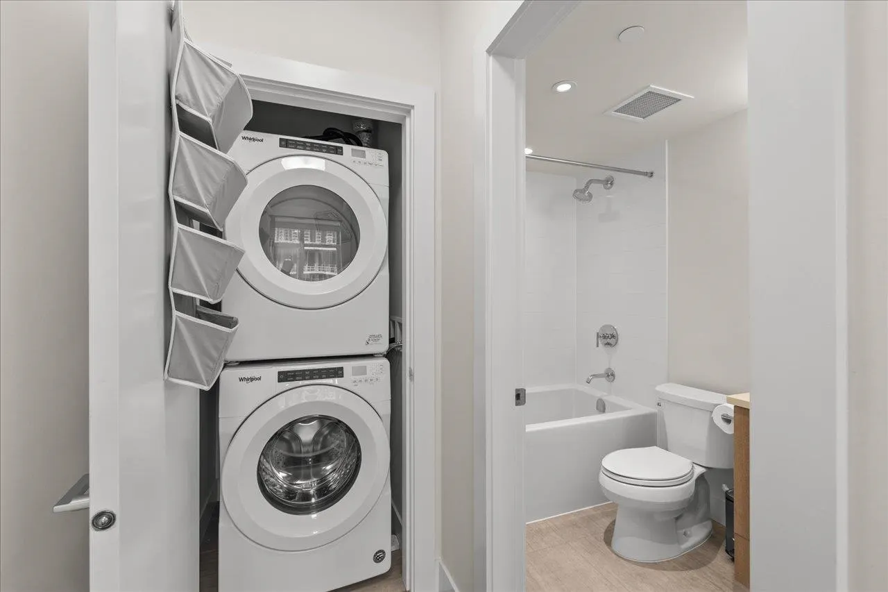 607 258 Nelson's Court