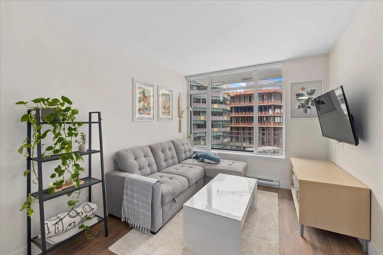 607 258 Nelson's Court