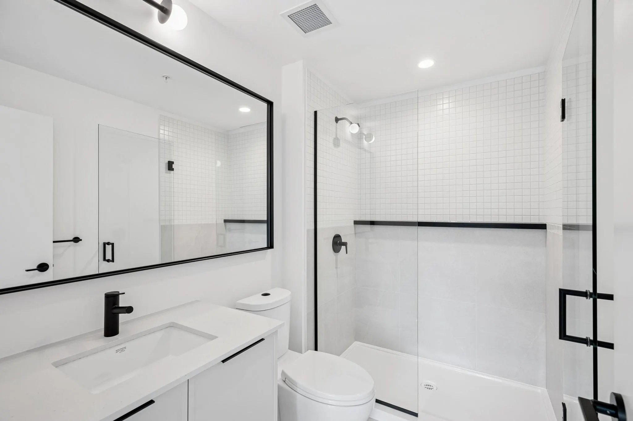 307 3075 Murray Street