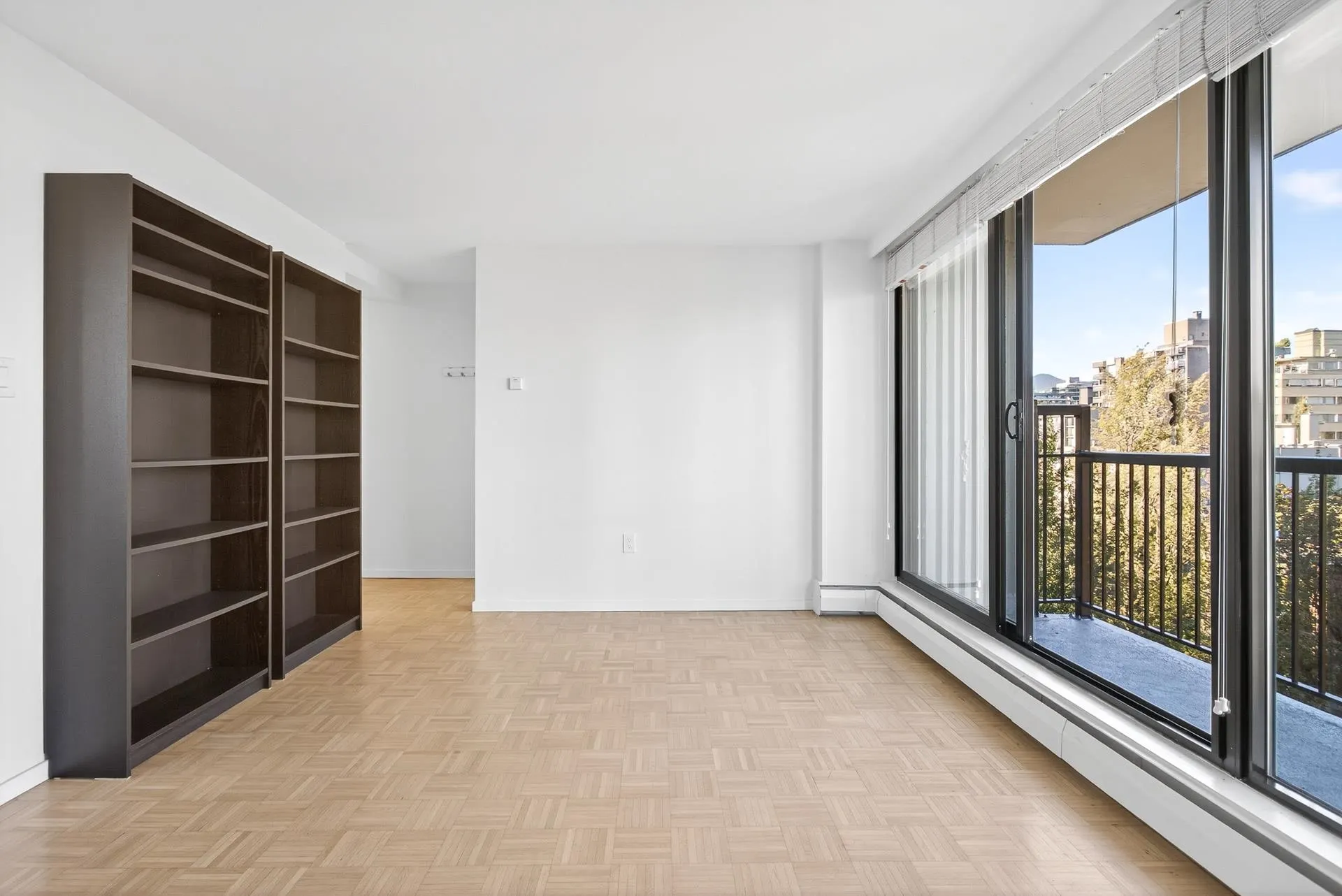 804 1330 Harwood Street