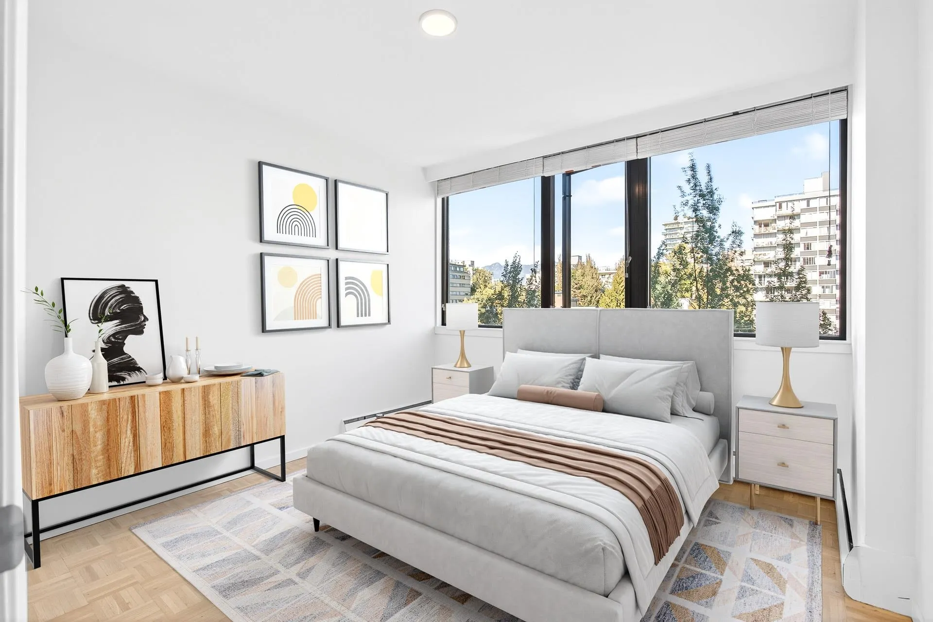 804 1330 Harwood Street