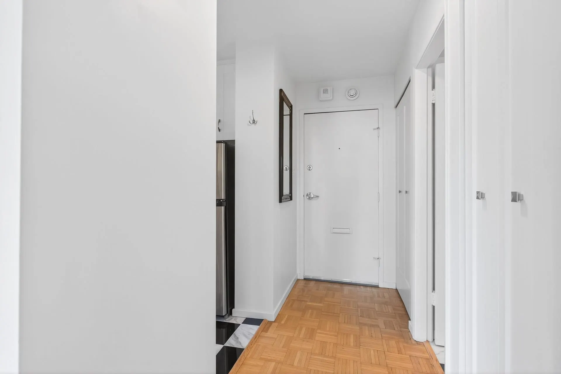 804 1330 Harwood Street