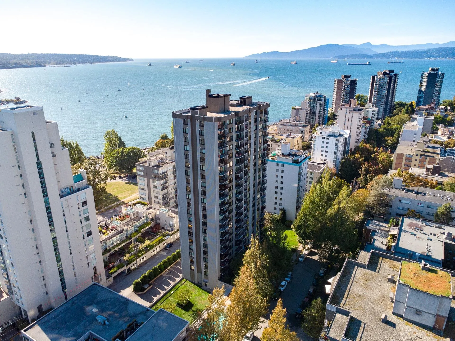 804 1330 Harwood Street