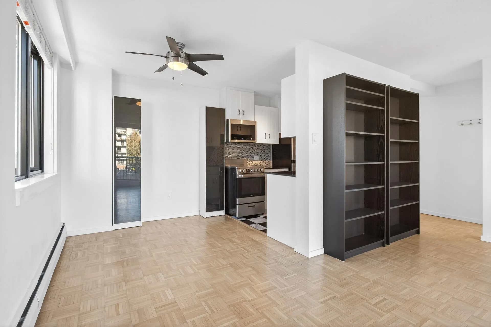 804 1330 Harwood Street