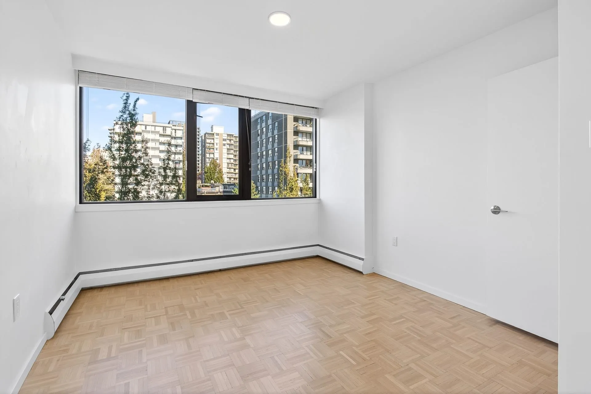 804 1330 Harwood Street