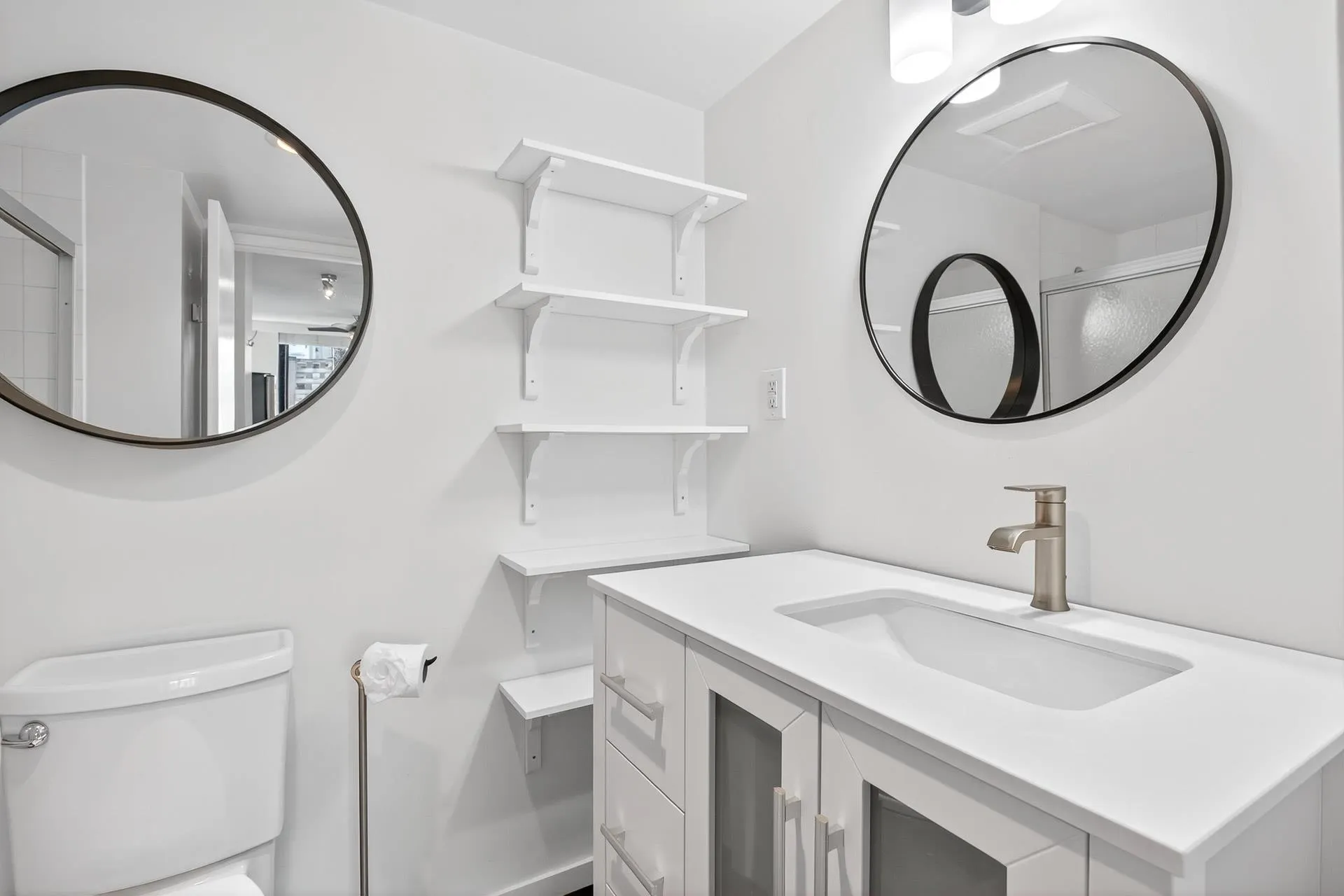 804 1330 Harwood Street