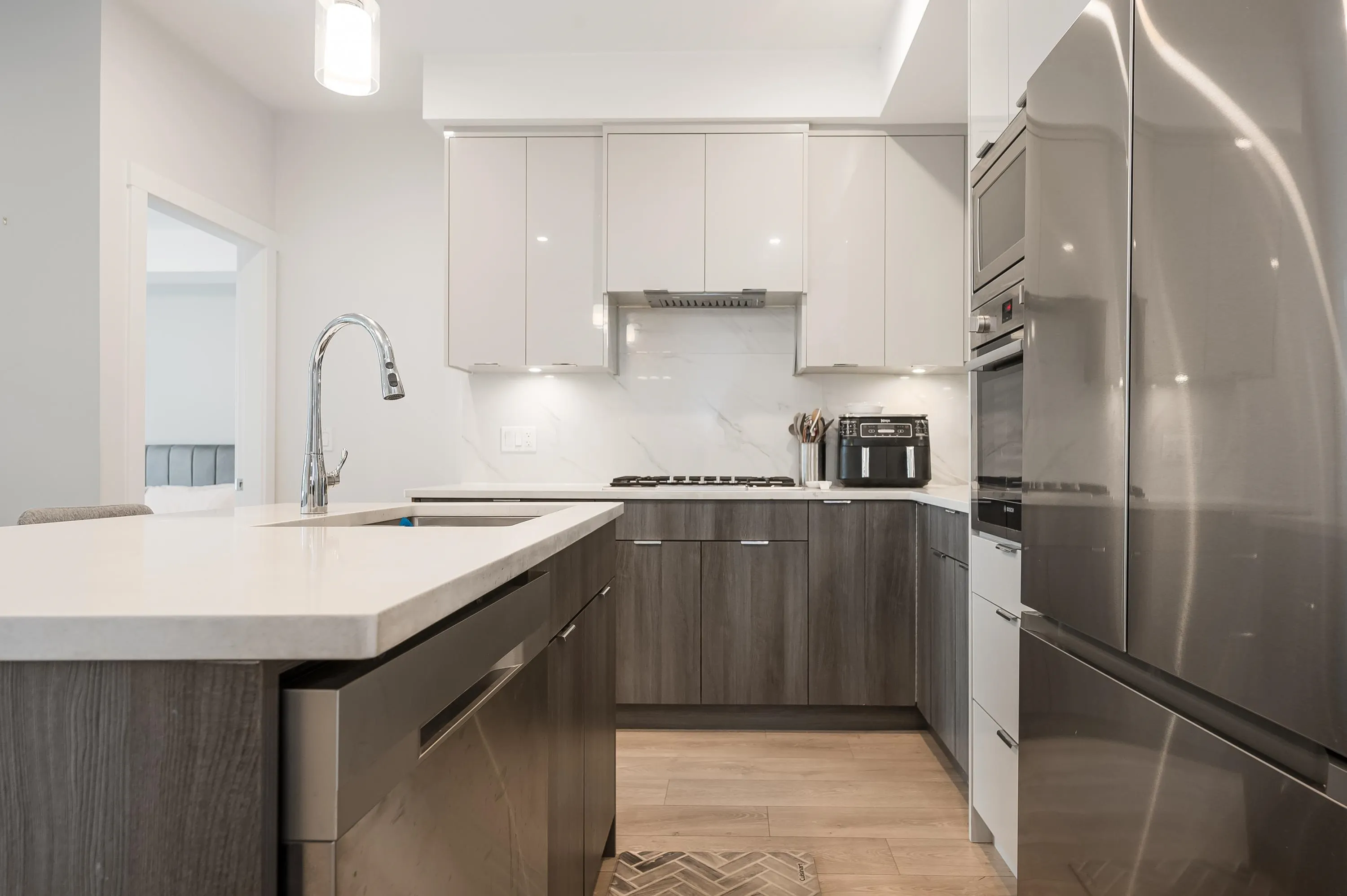 A503 14468 72 Avenue