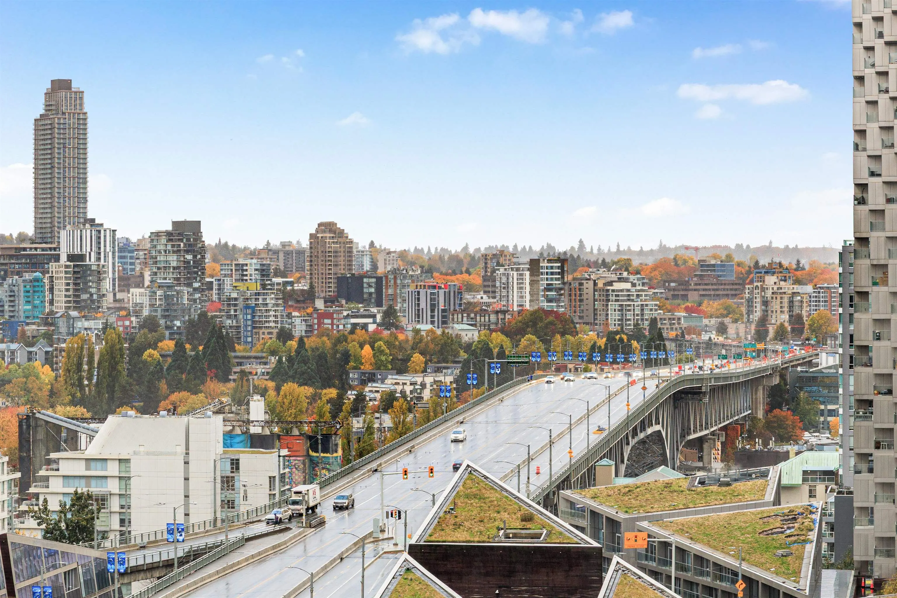 1506 789 Drake Street