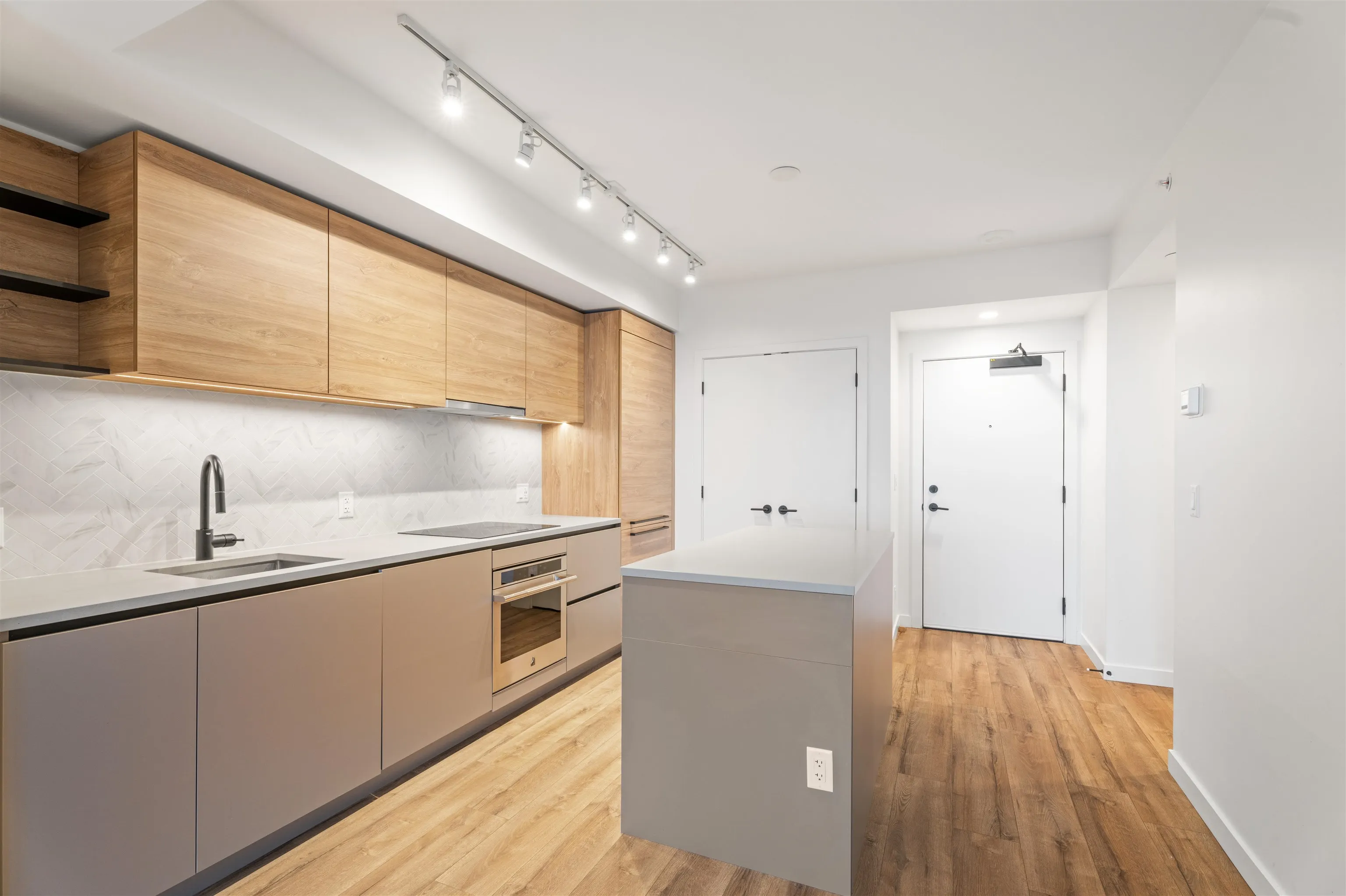 1409 10448 University Drive