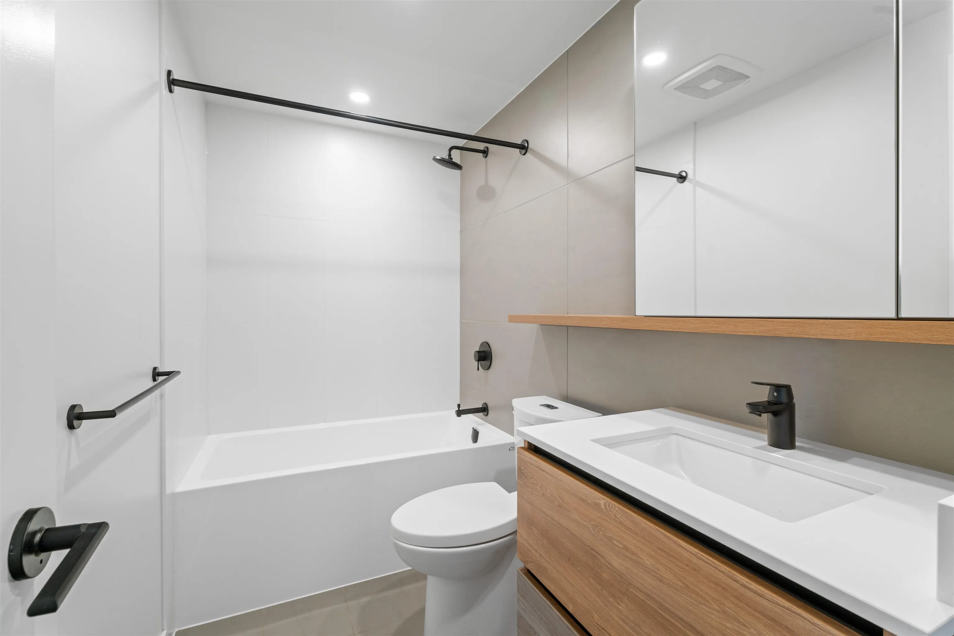 1409 10448 University Drive