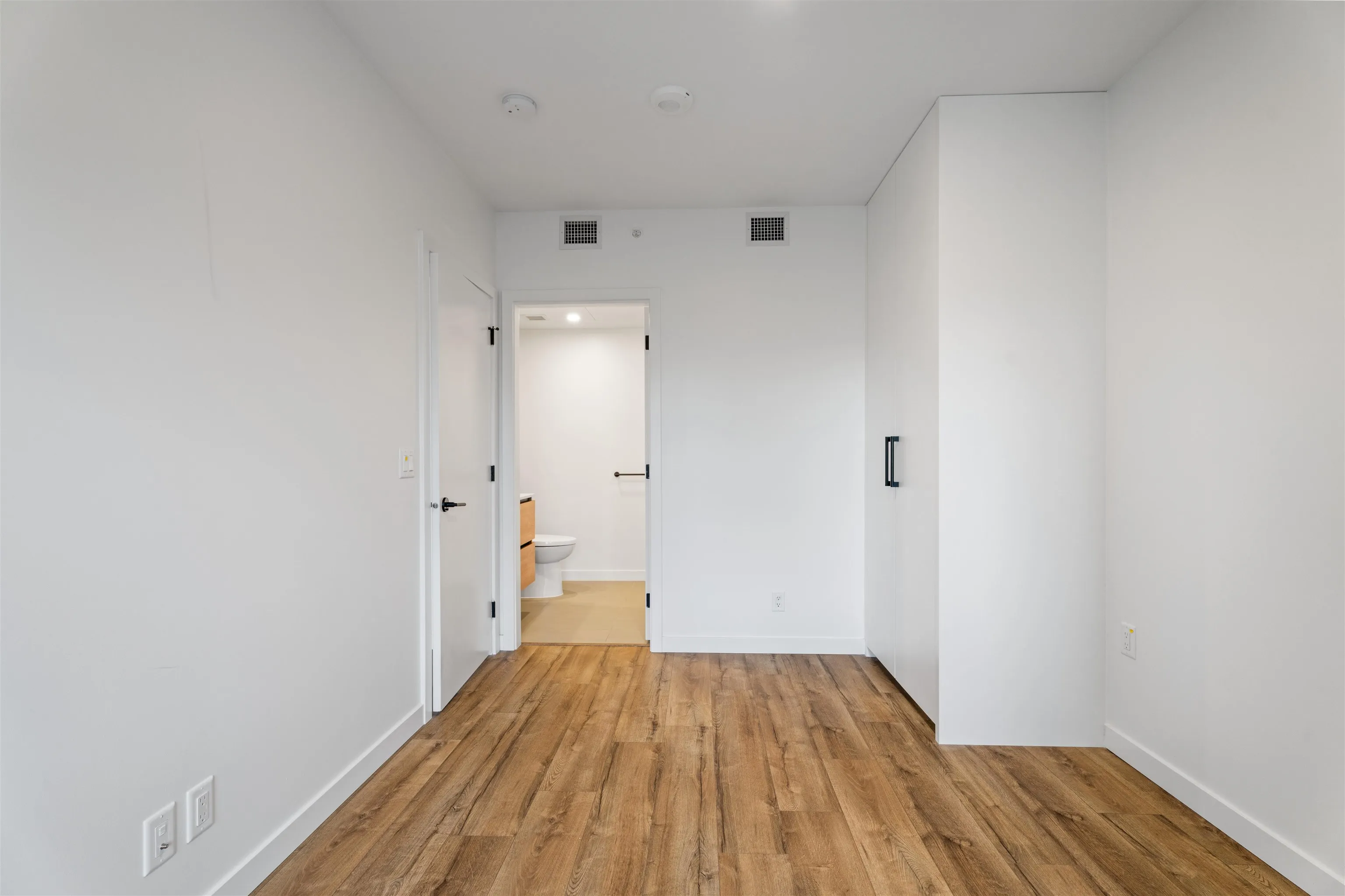 1409 10448 University Drive