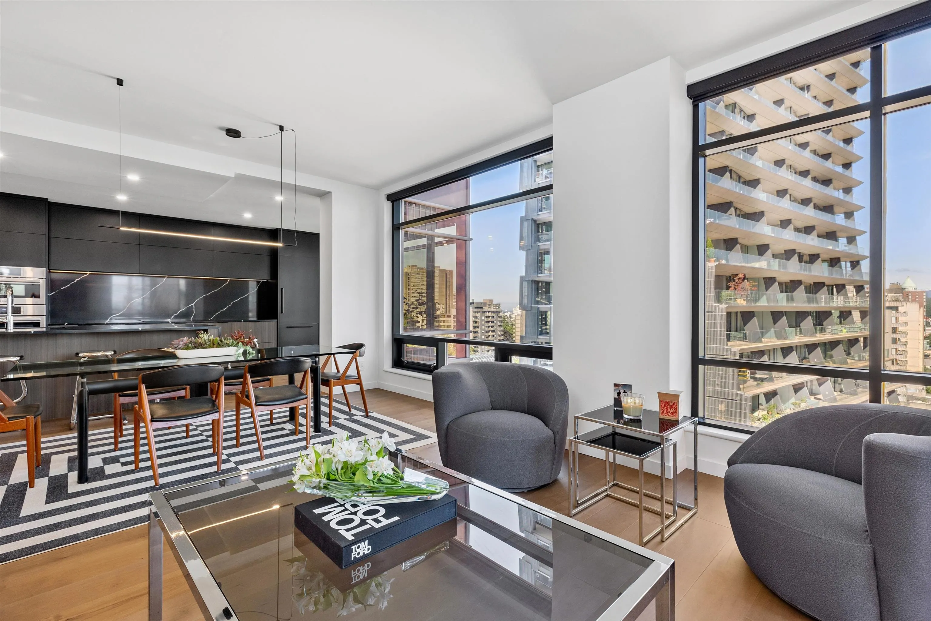 8C 1500 Alberni Street