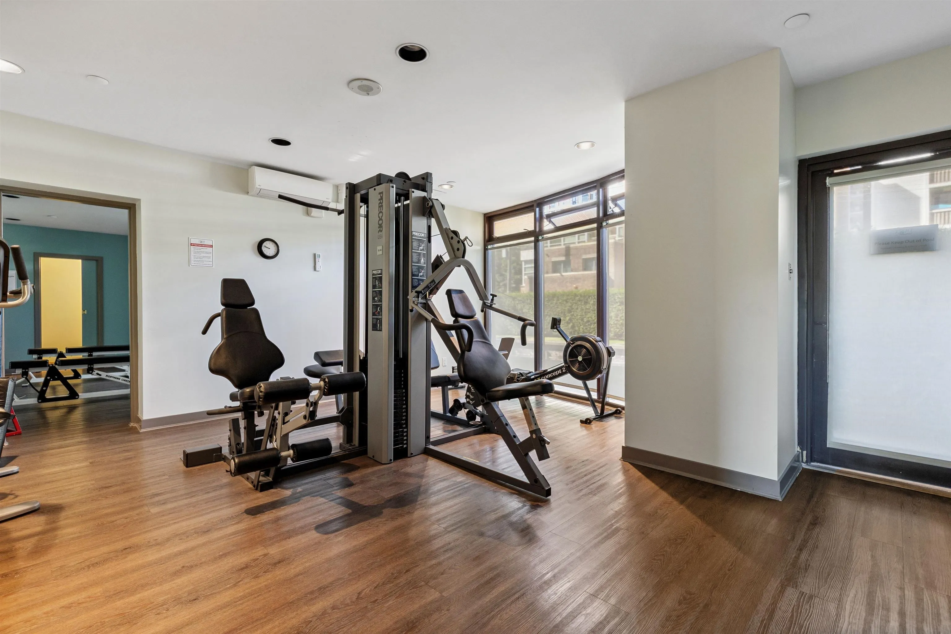 8C 1500 Alberni Street