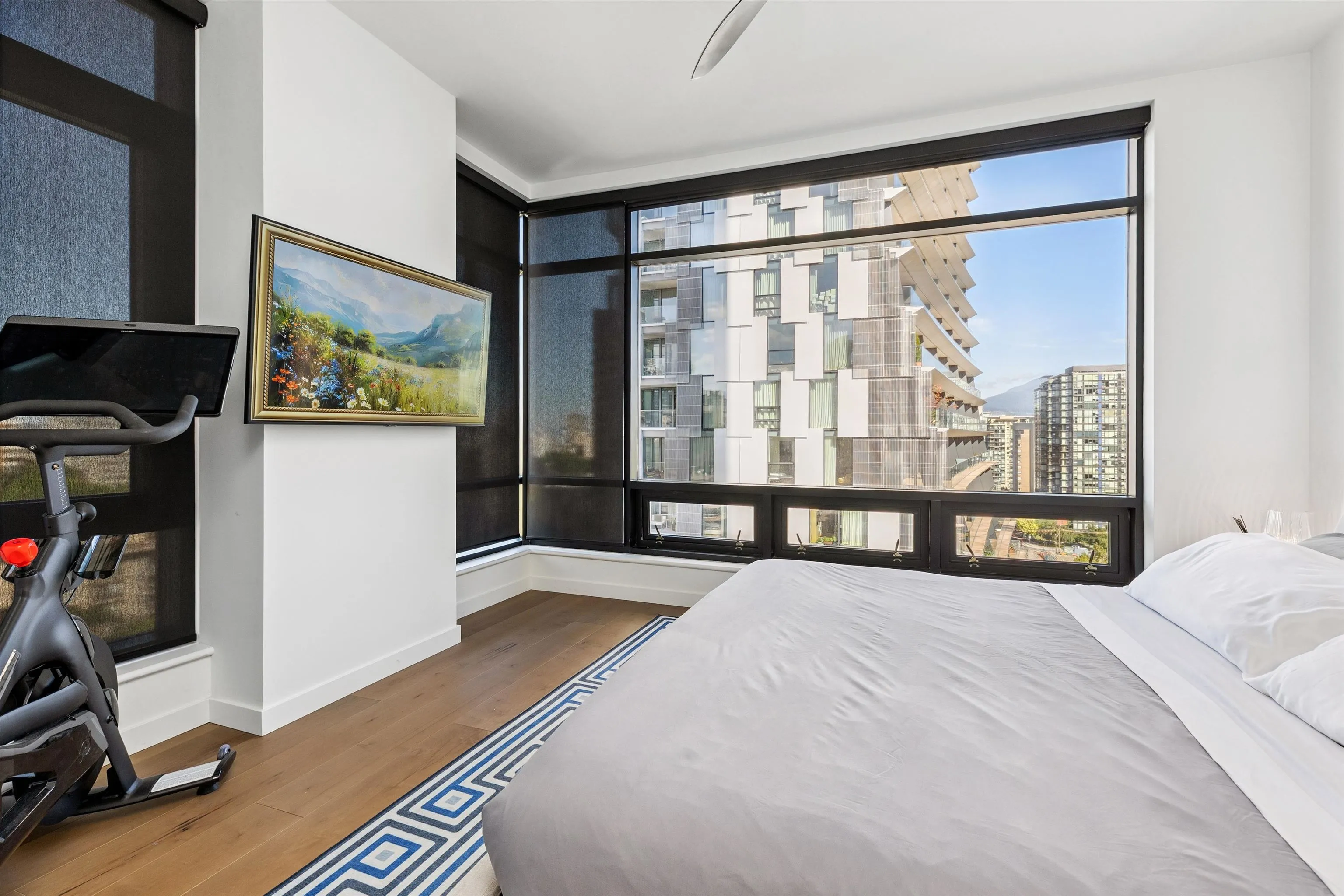 8C 1500 Alberni Street