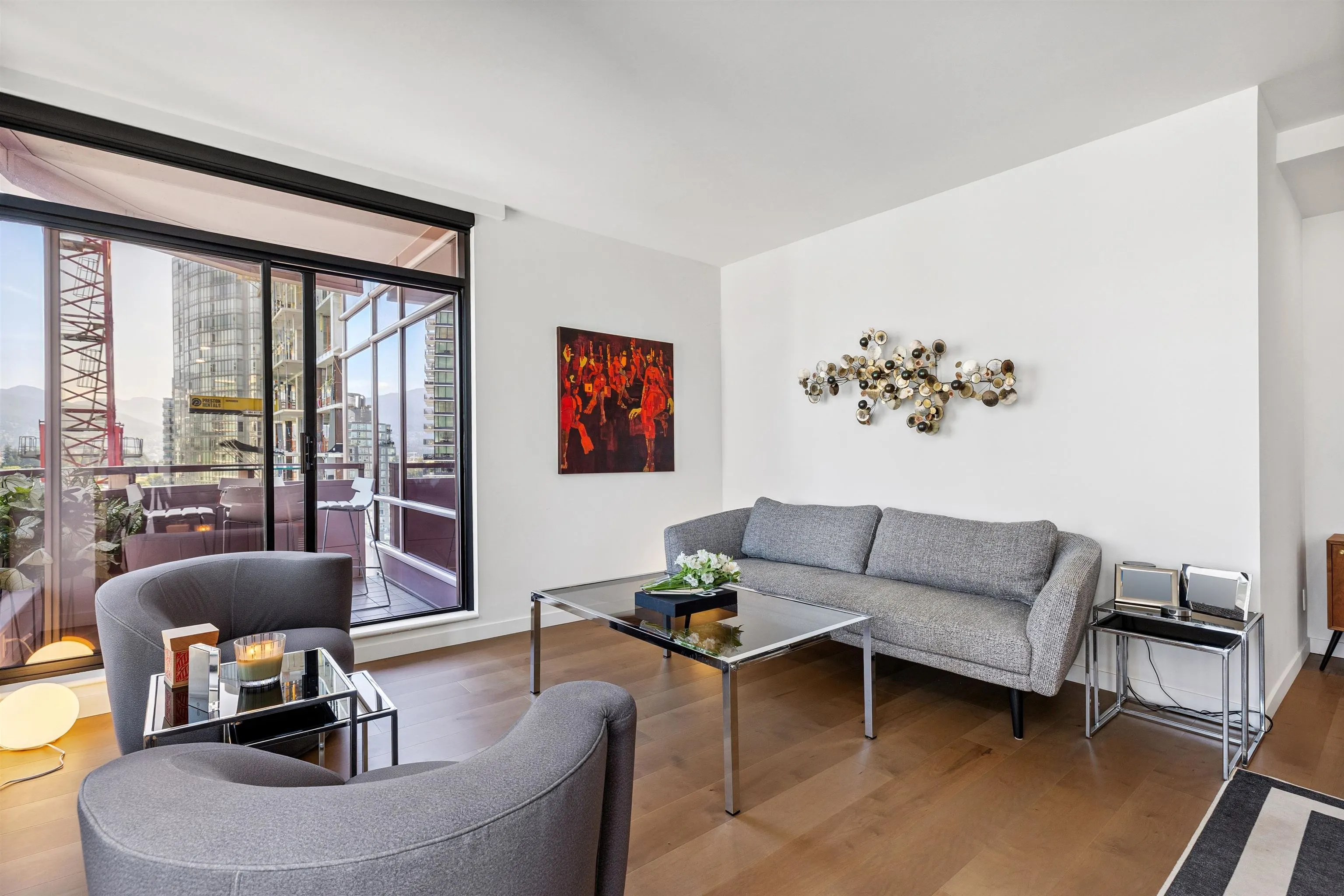 8C 1500 Alberni Street