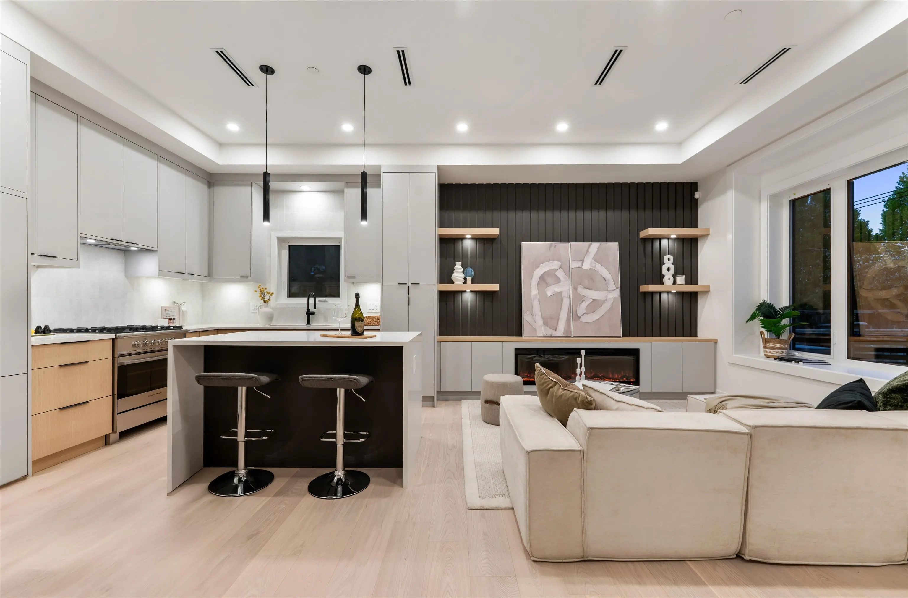 1 1259 Renfrew Street