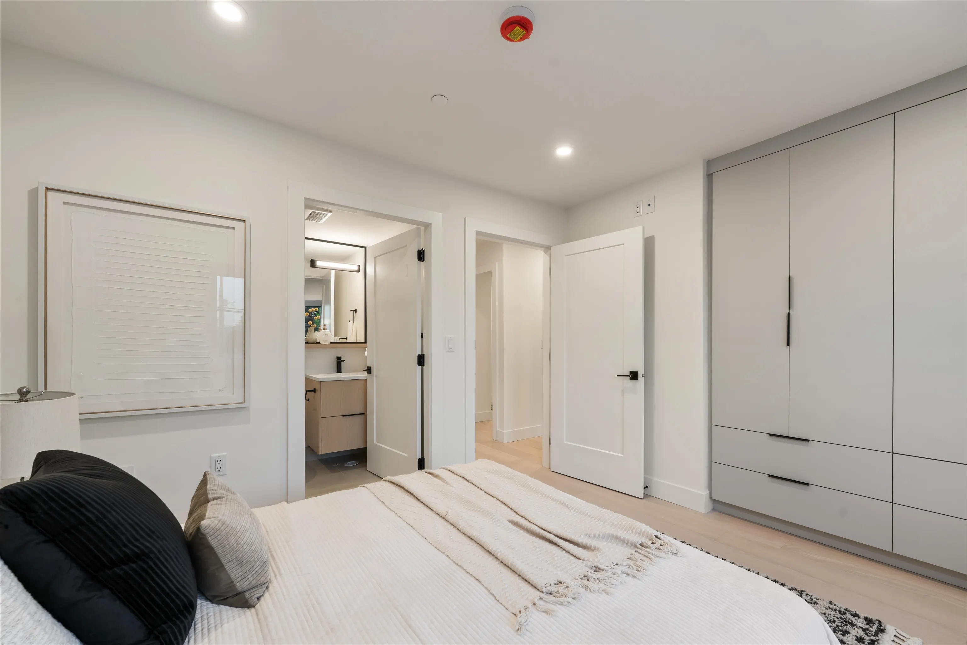 1 1259 Renfrew Street