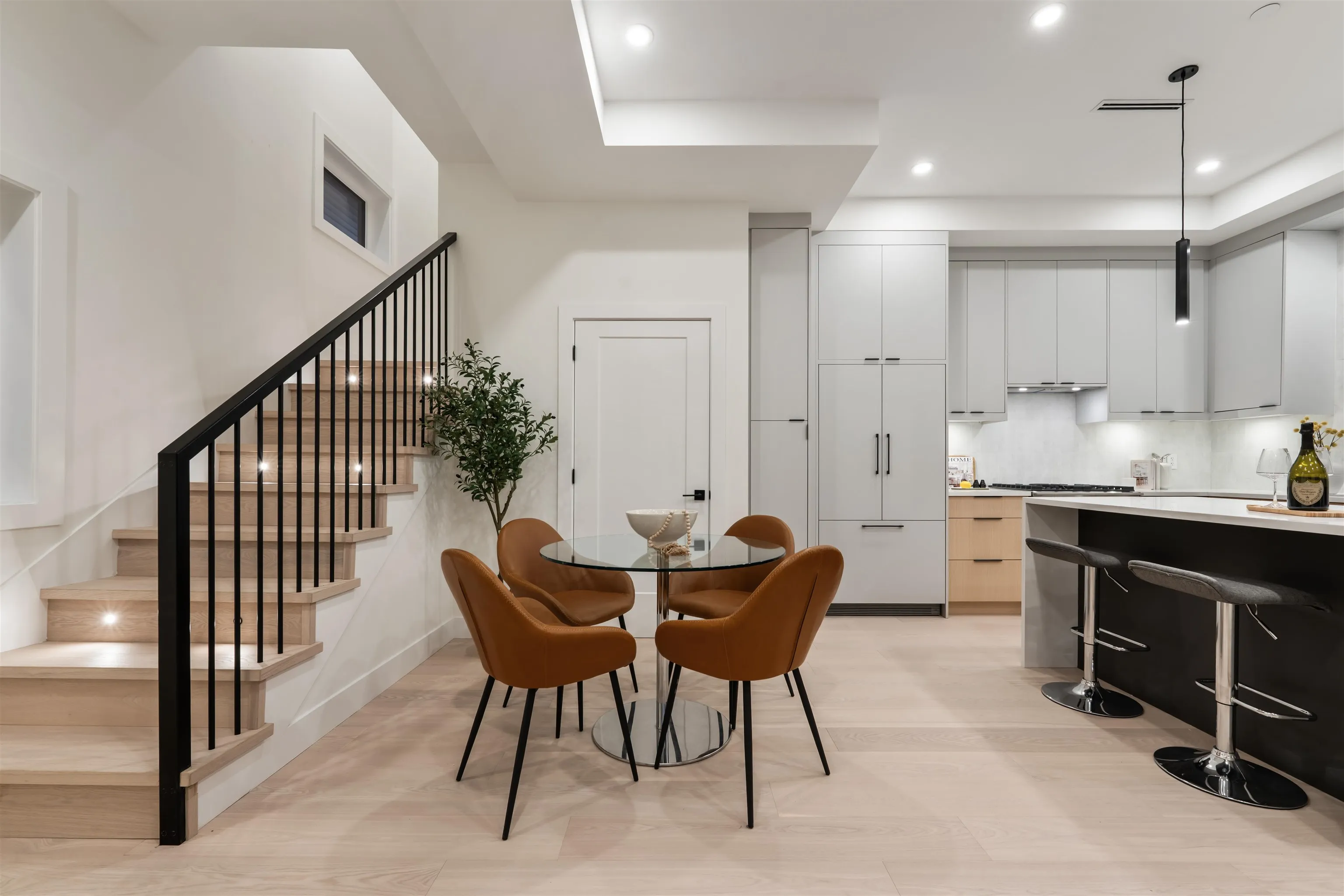 1 1259 Renfrew Street