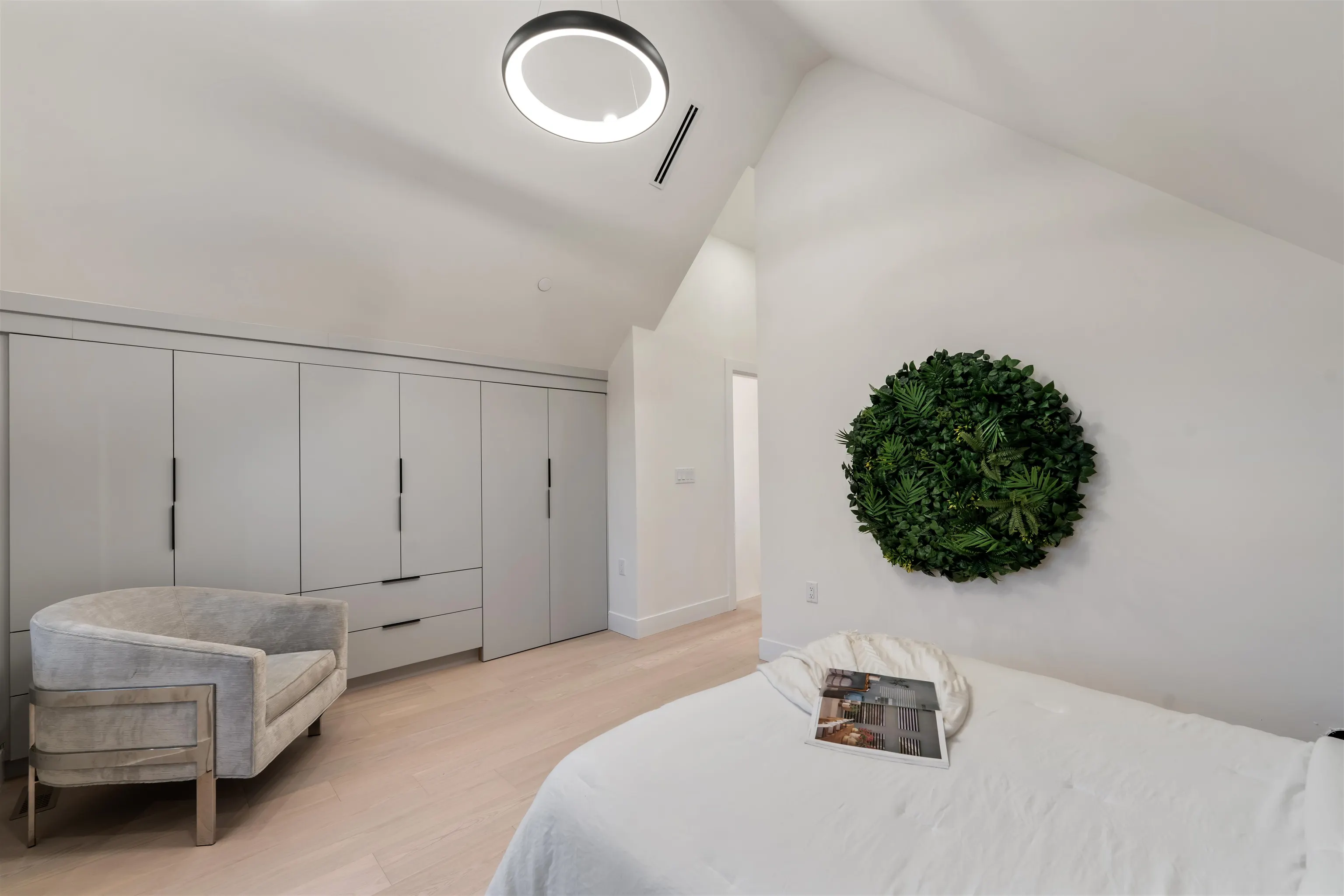 1 1259 Renfrew Street