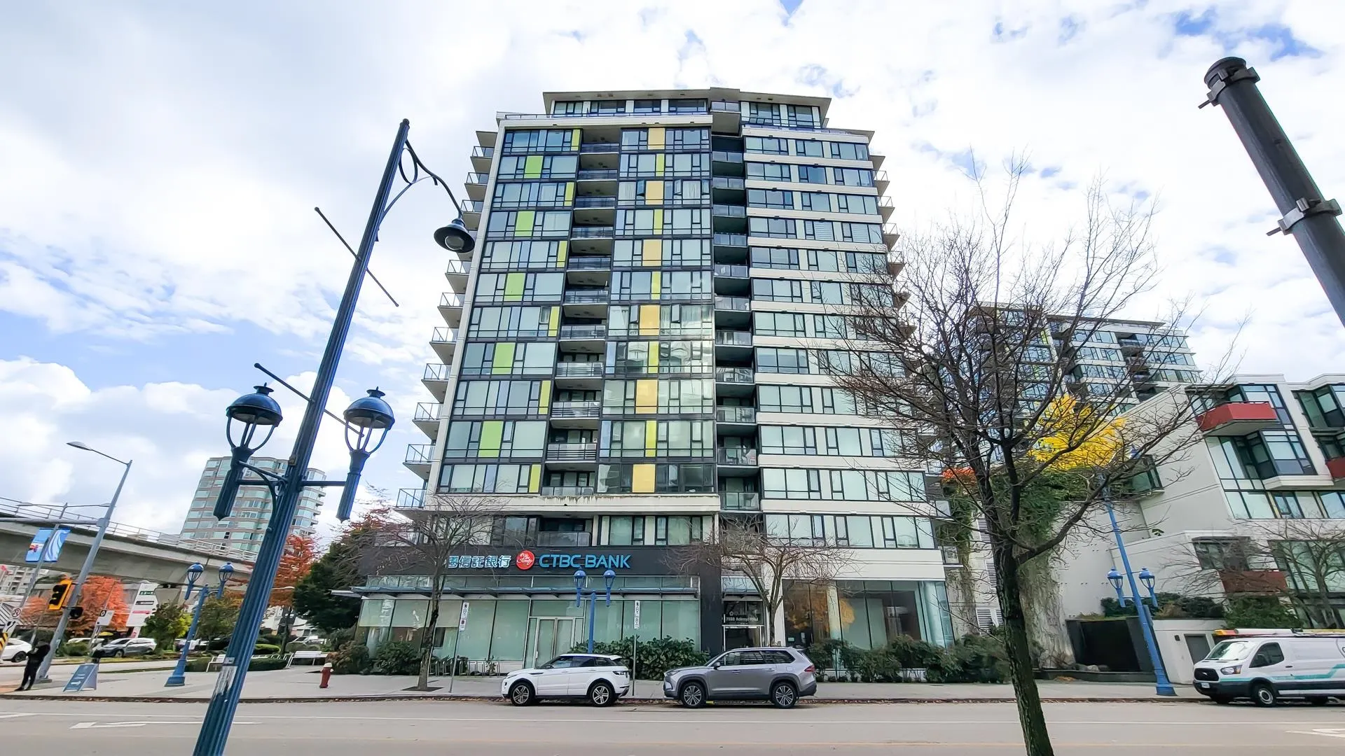 915 7988 Ackroyd Road