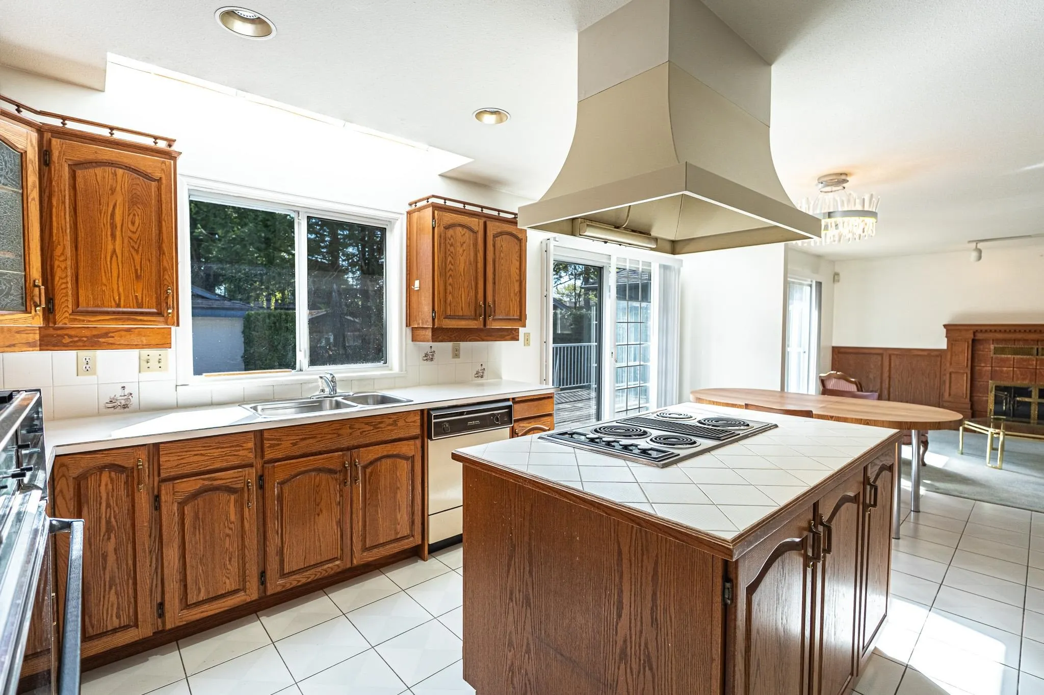 6056 Trafalgar Street