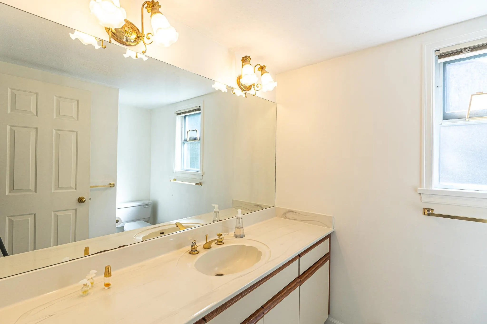 6056 Trafalgar Street