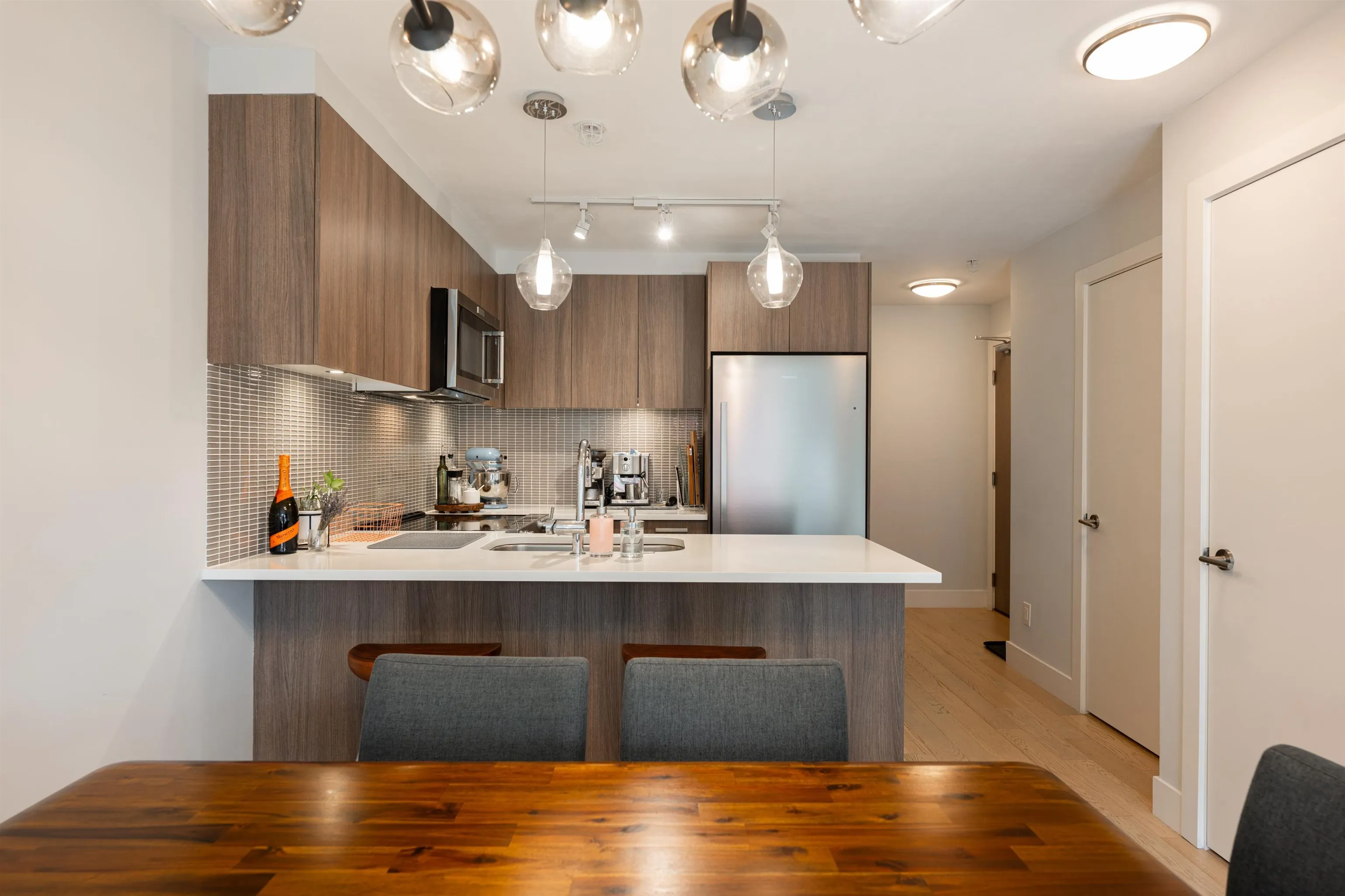 406 2477 Carolina Street