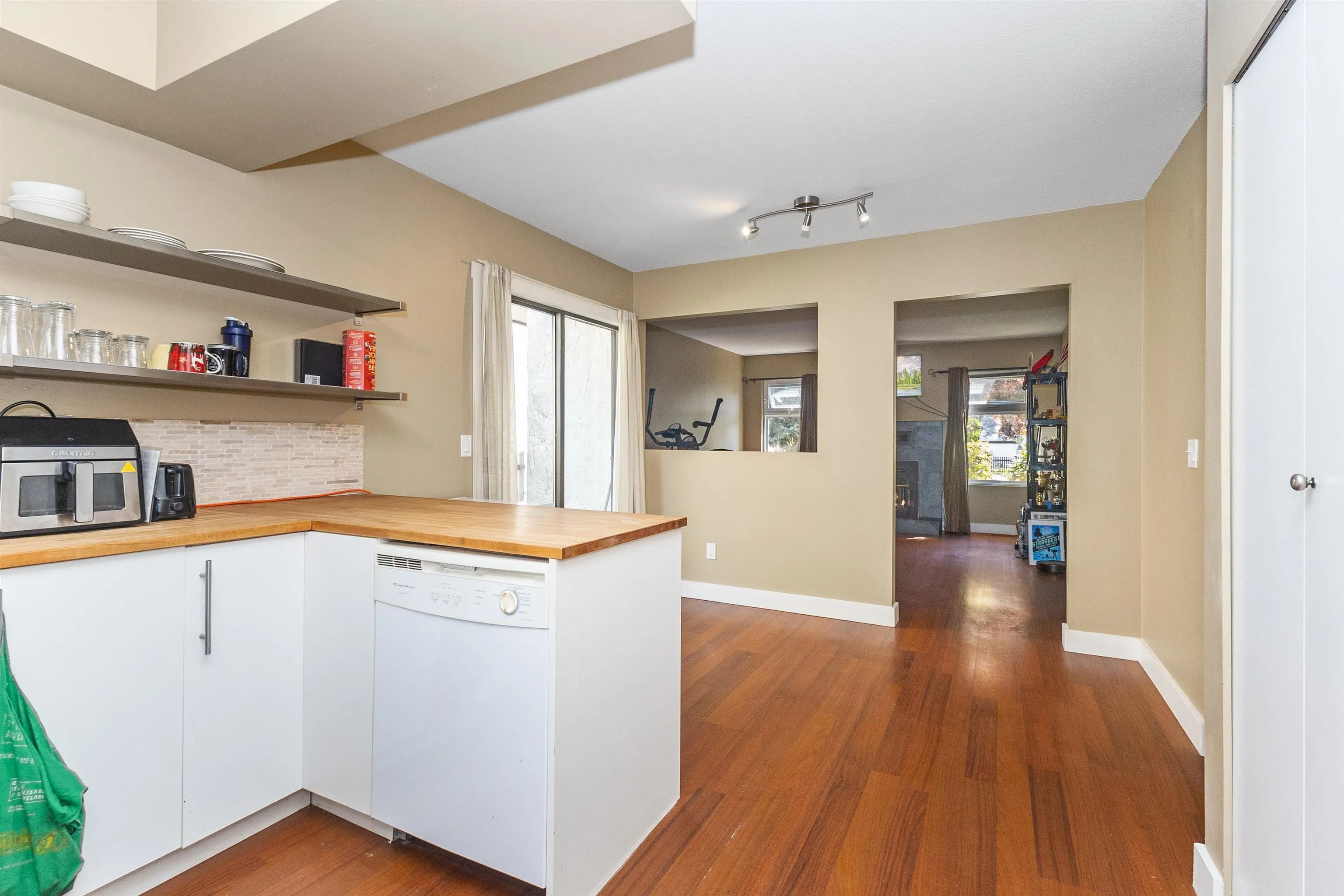 34899 Glenn Mountain Drive