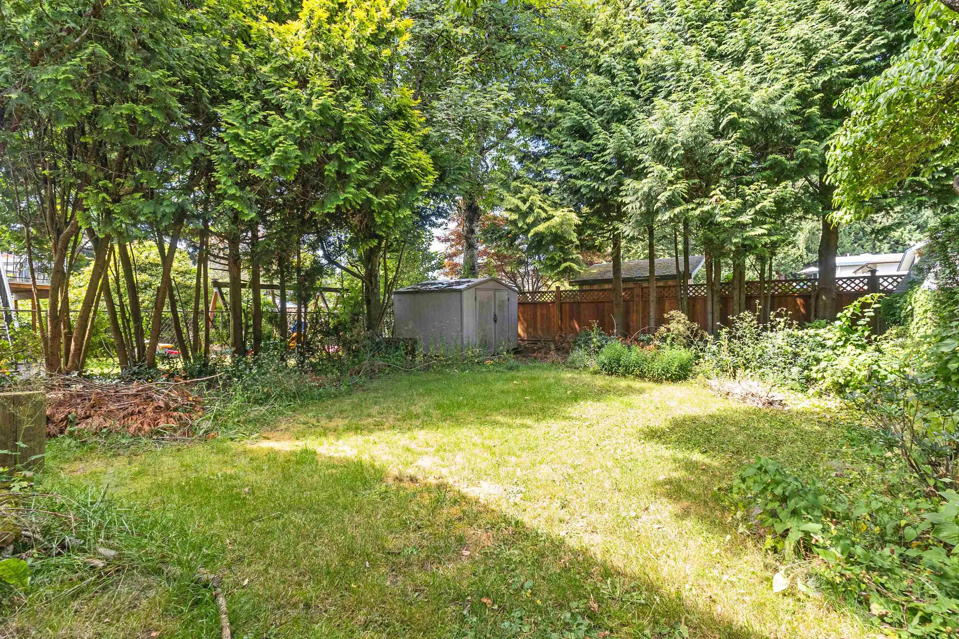 34899 Glenn Mountain Drive