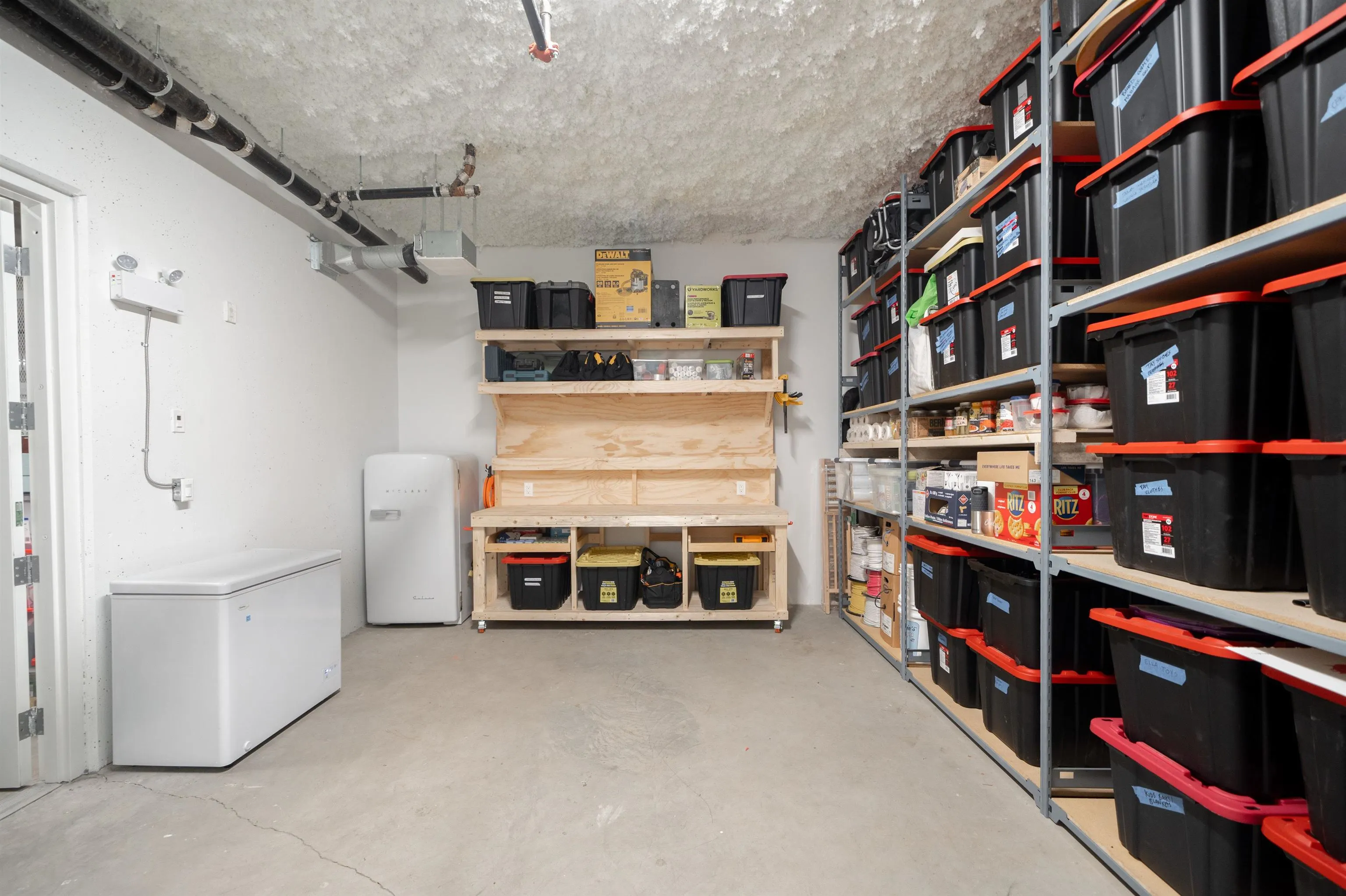 228 650 E 2nd Street