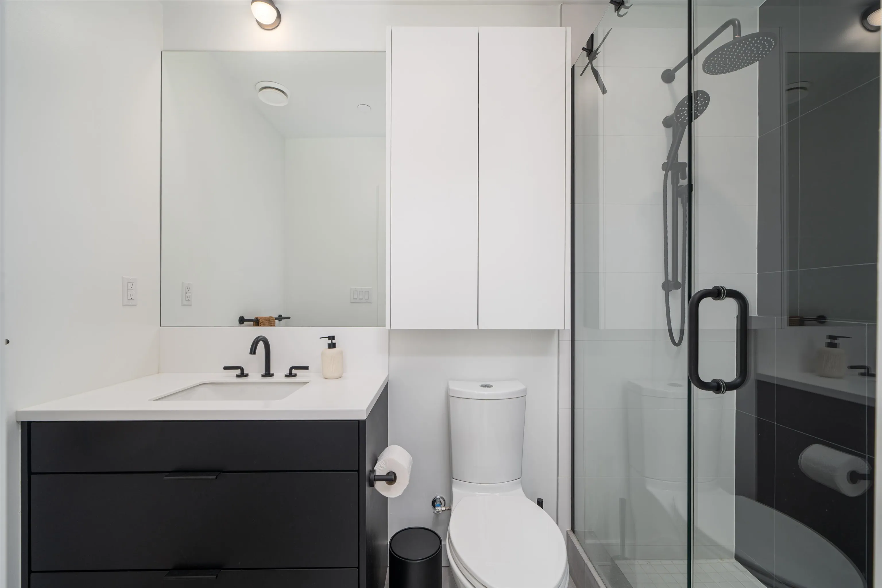 228 650 E 2nd Street