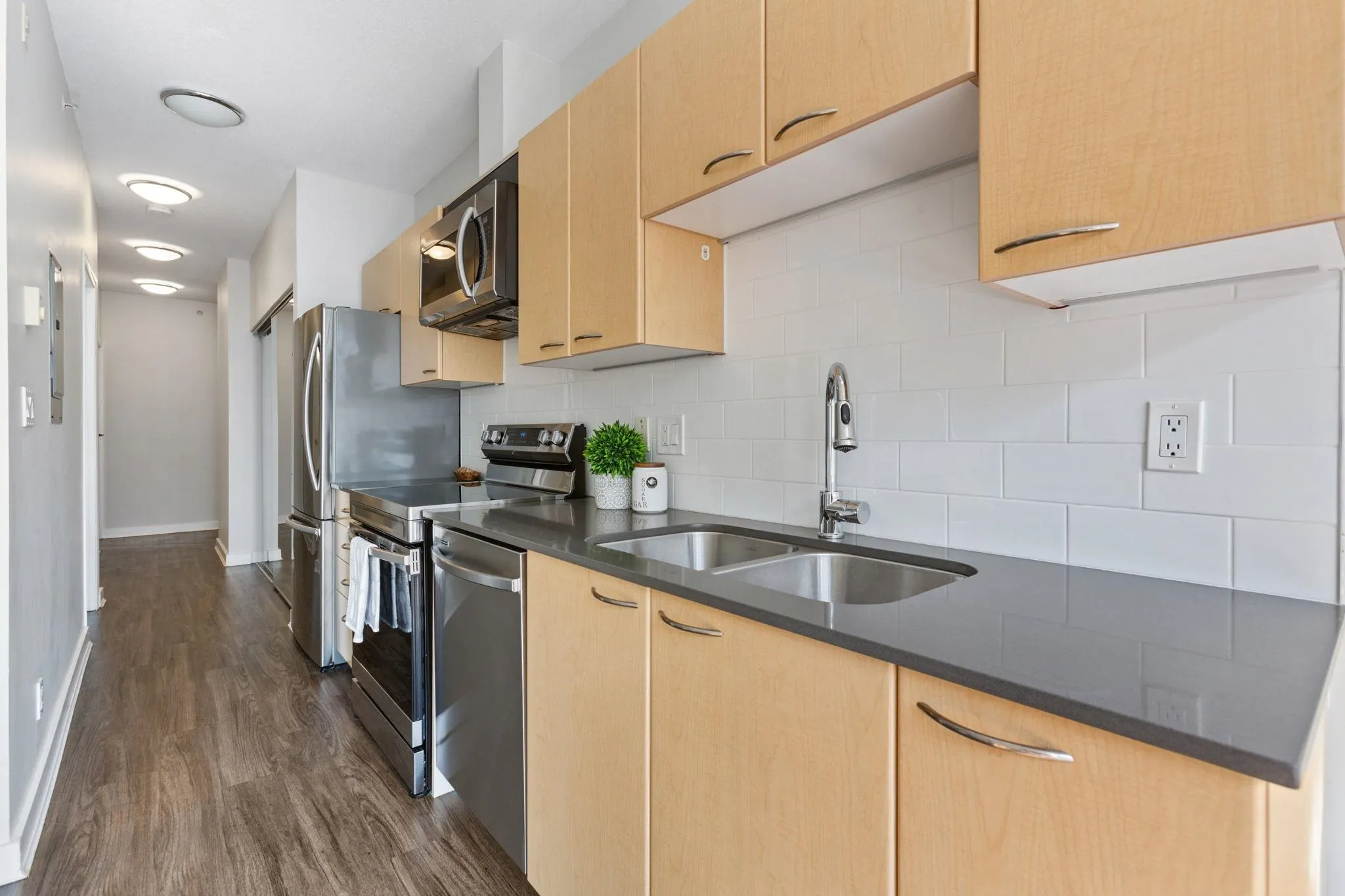 509 1249 Granville Street