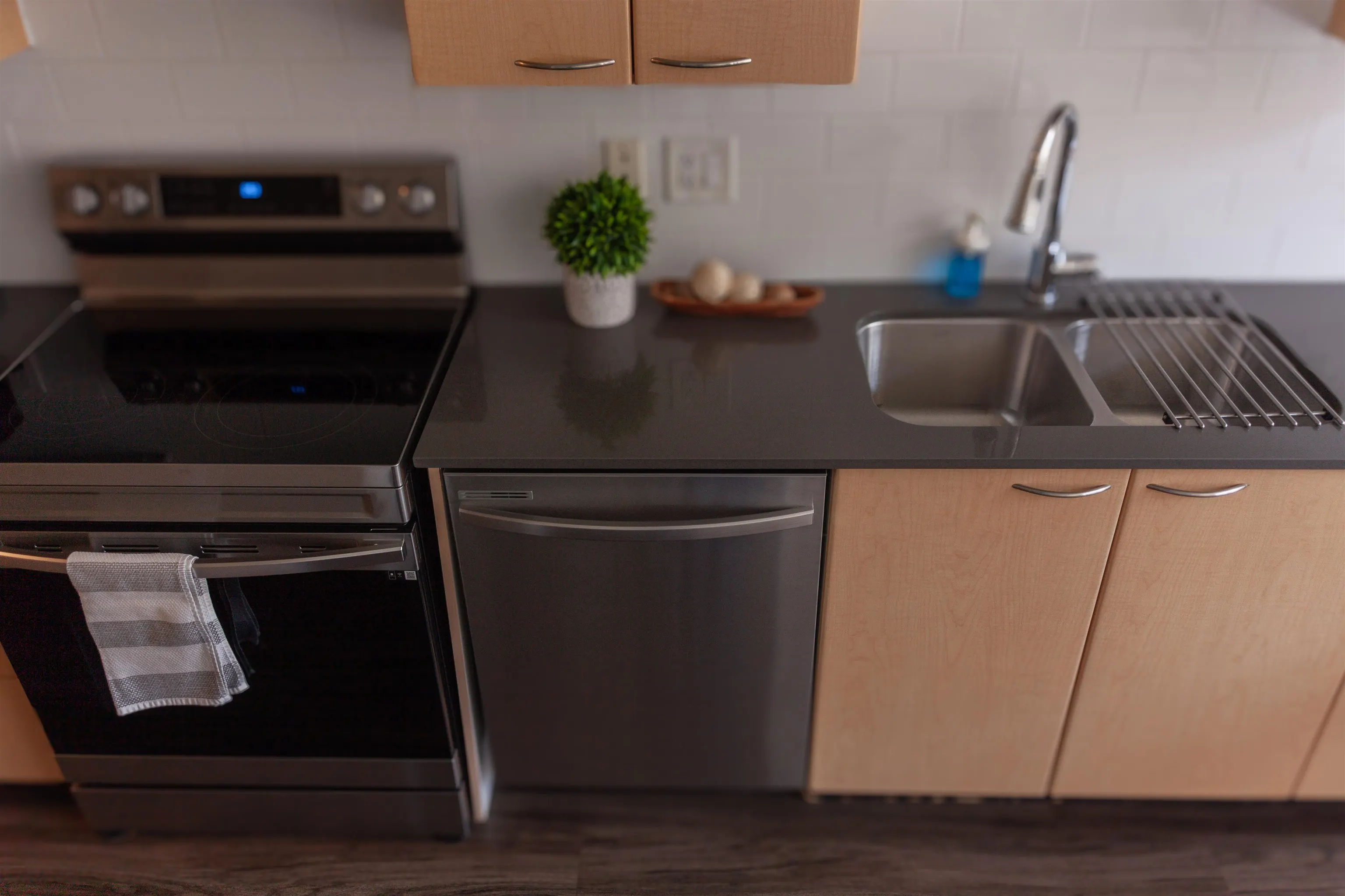 509 1249 Granville Street