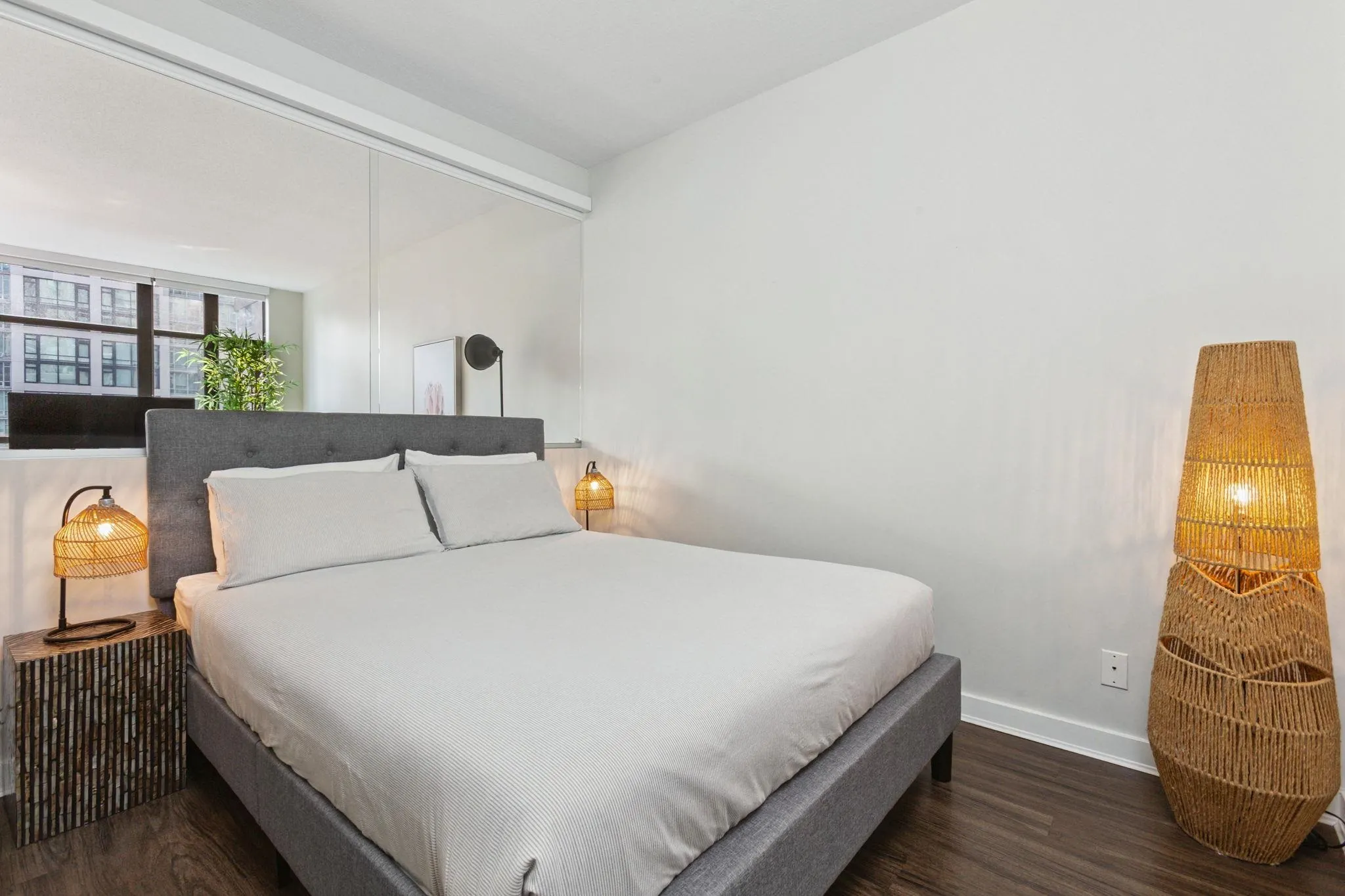 509 1249 Granville Street