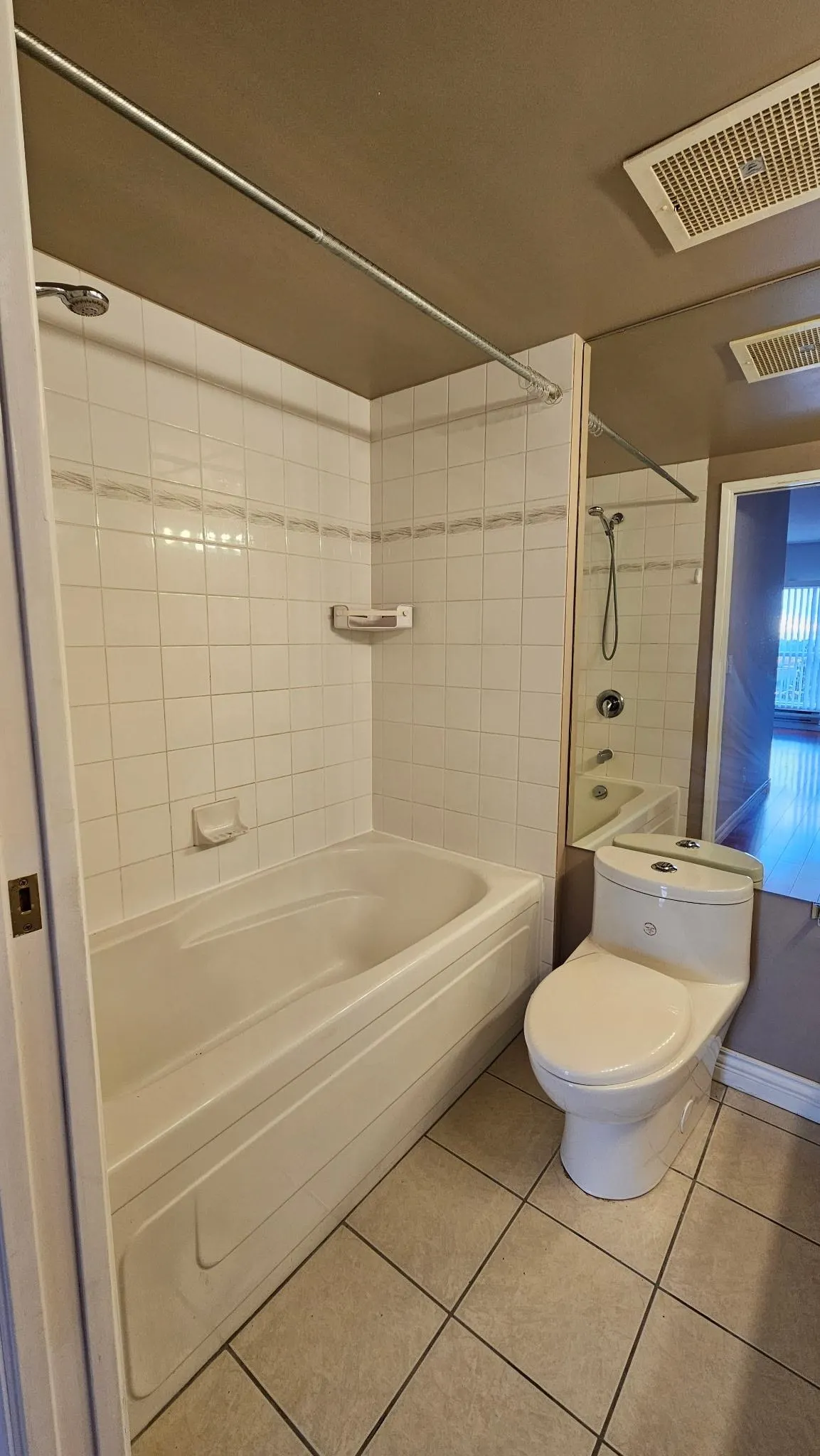 1505 9830 Whalley Boulevard