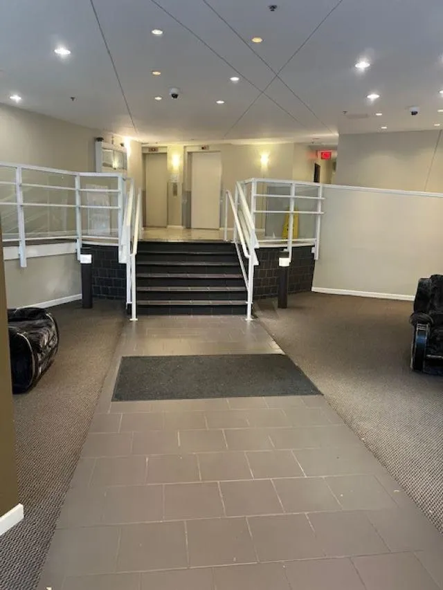 1505 9830 Whalley Boulevard