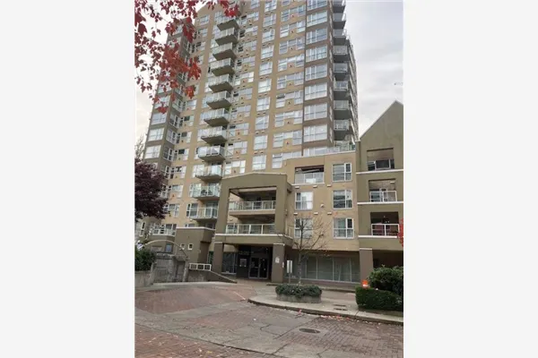 1505 9830 Whalley Boulevard