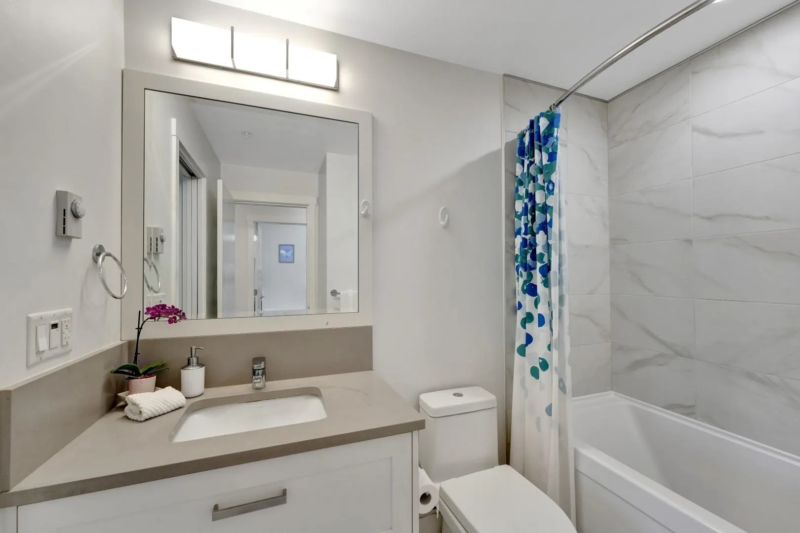 317 5638 201a Street