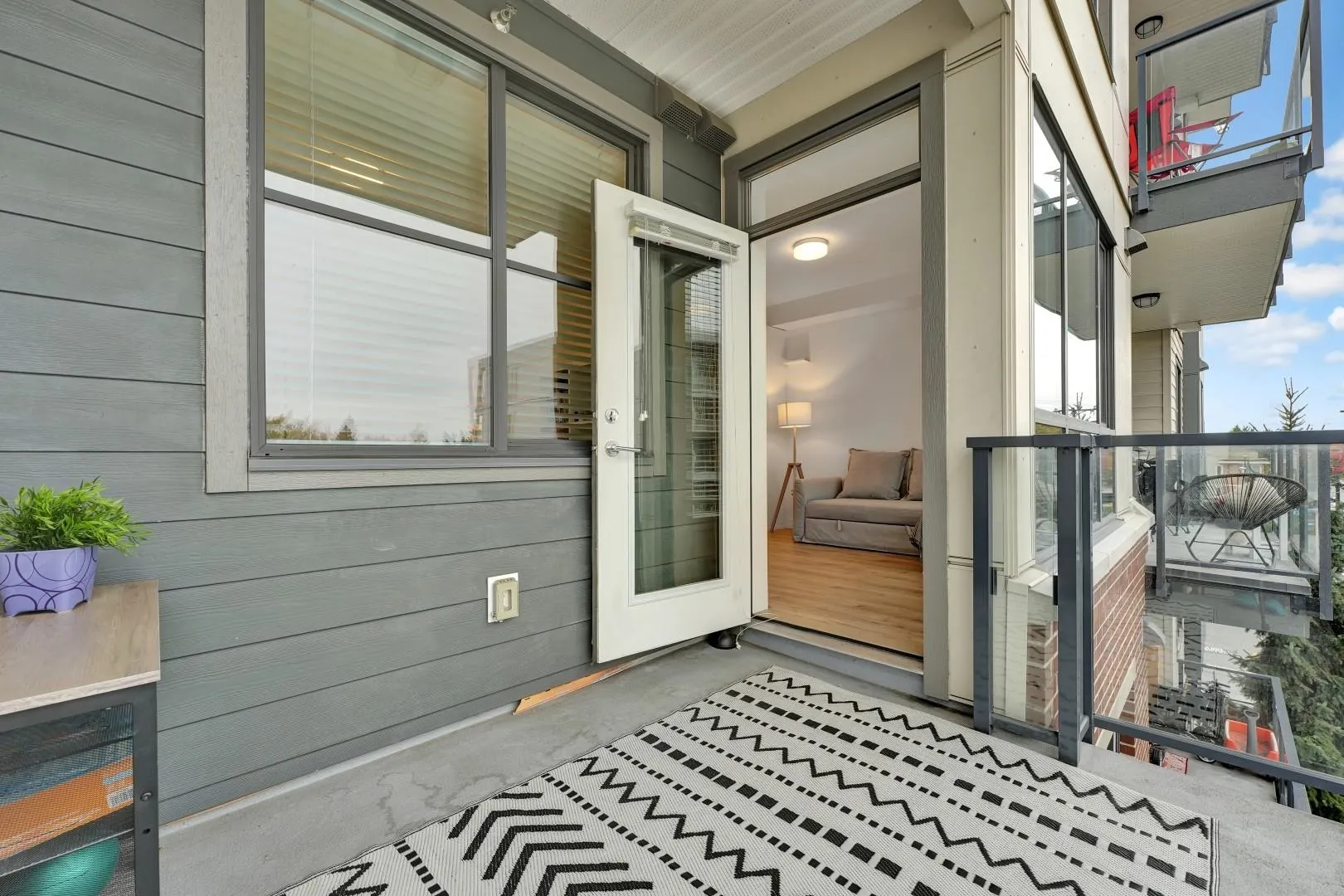 317 5638 201a Street