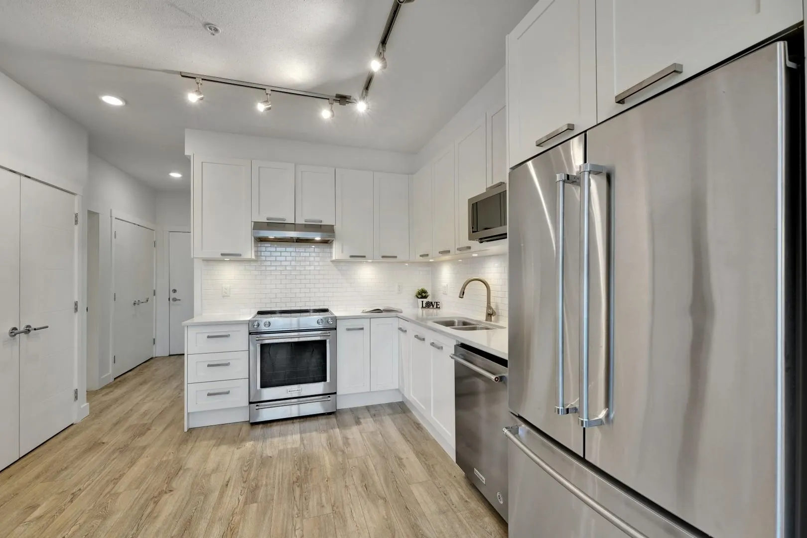 317 5638 201a Street