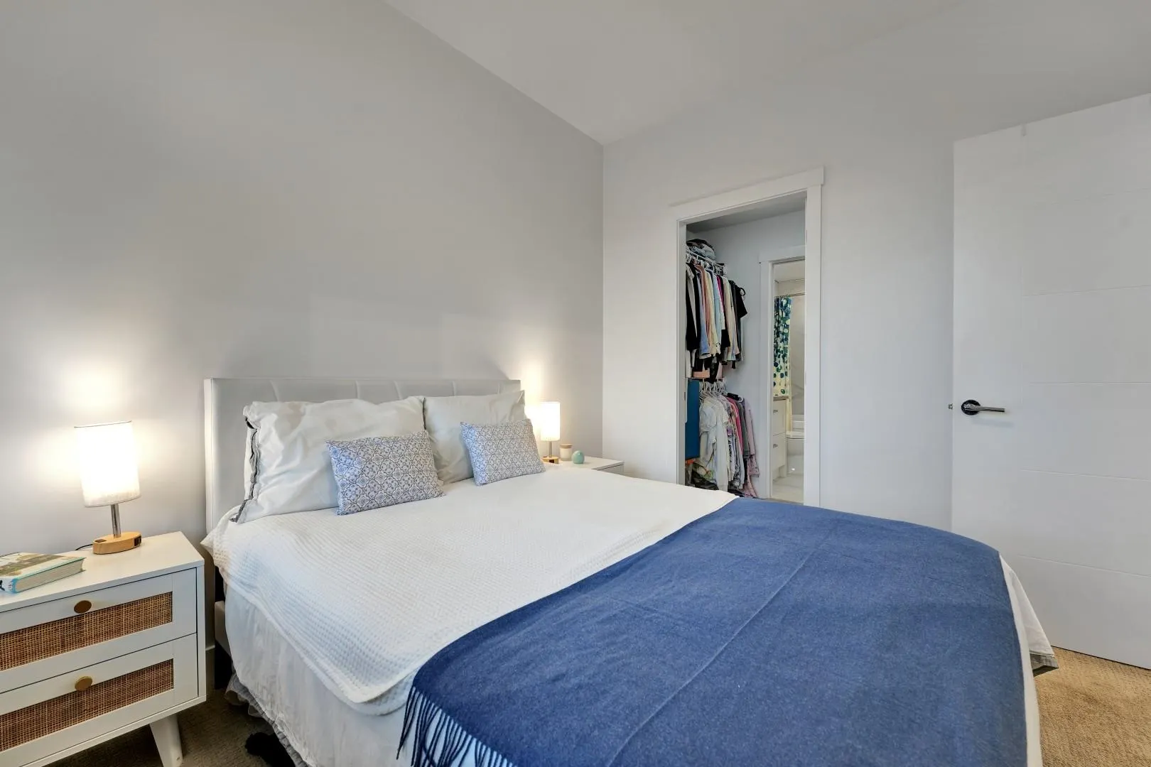 317 5638 201a Street