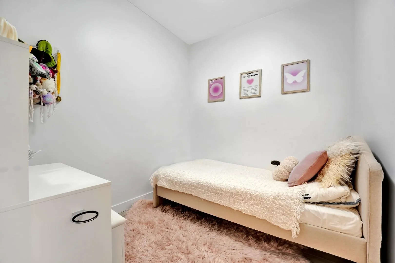 317 5638 201a Street