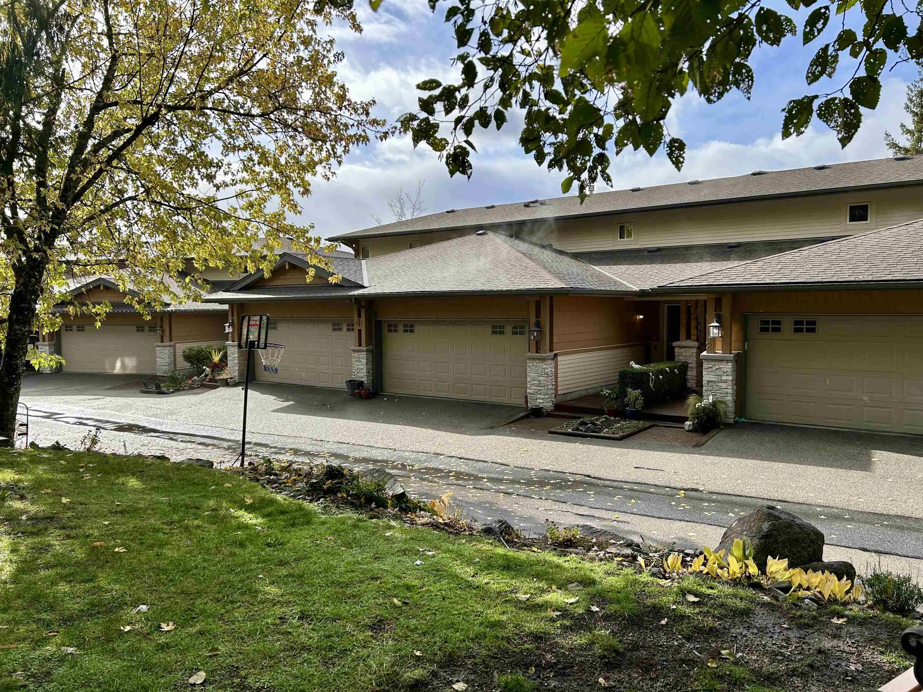 19 1026 Glacier View Drive